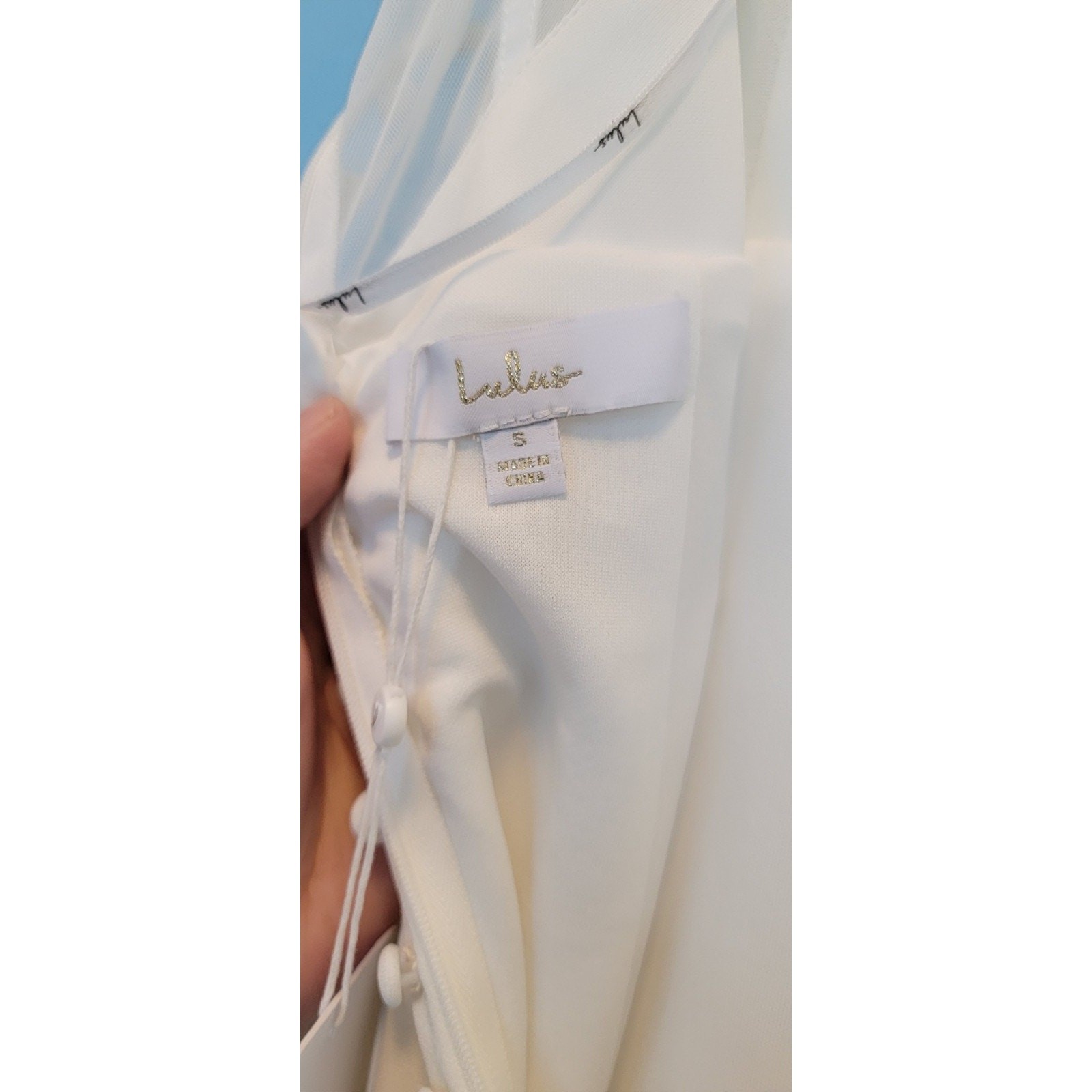 Dreamy Elegant Size Small NWT Lulus Wedding Dress Button Detail Spaghetti V-Neck