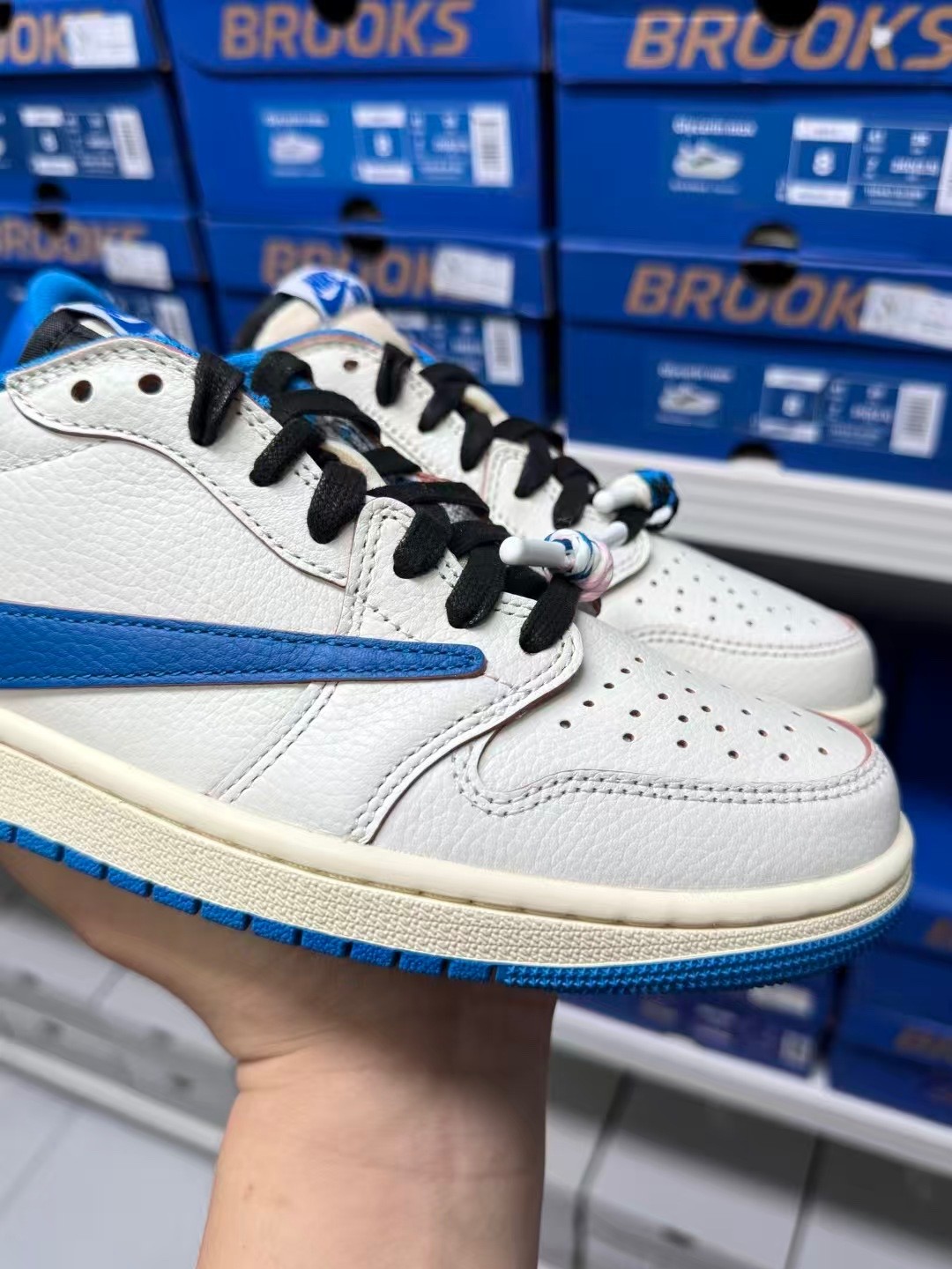 DM7866-104 Fragment Design x Travis Scott x Air Jordan 1 Retro Low Free shipping