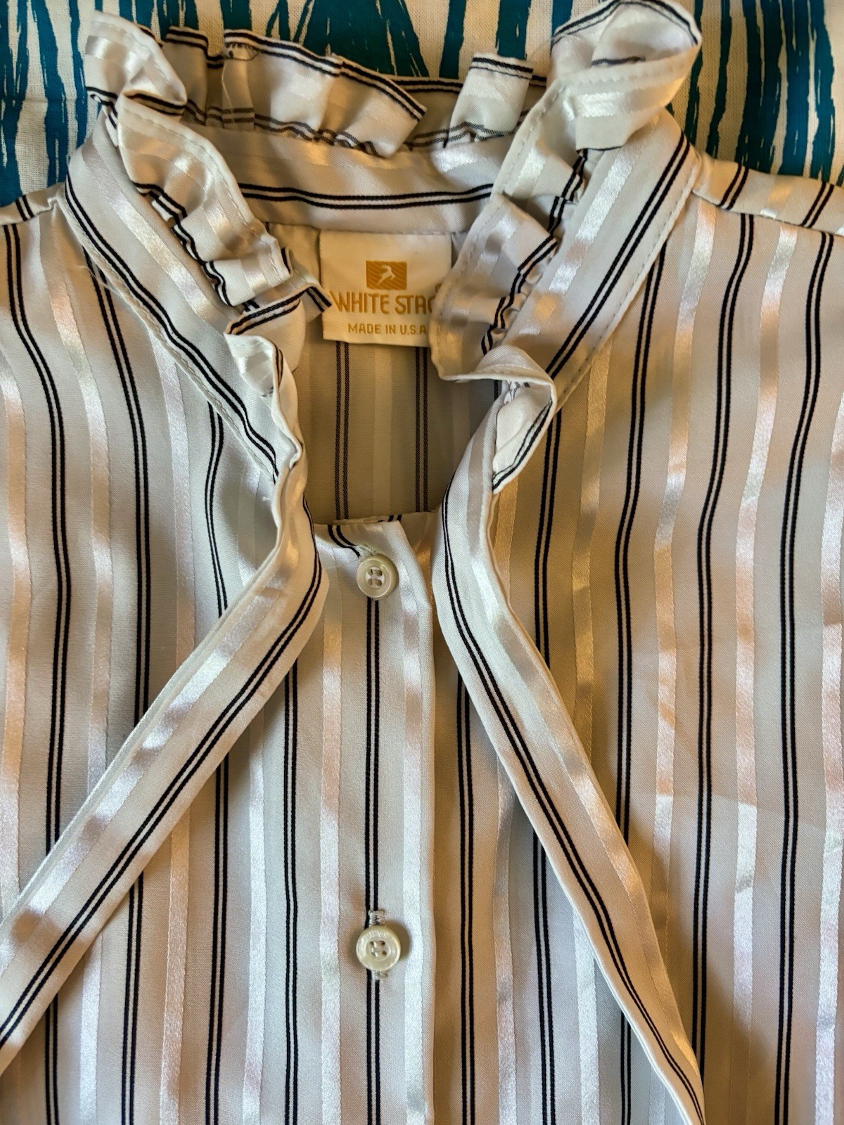 White Stag Vintage BOw Blouse In Grey And Black. Size 16, Fits Like A 10.