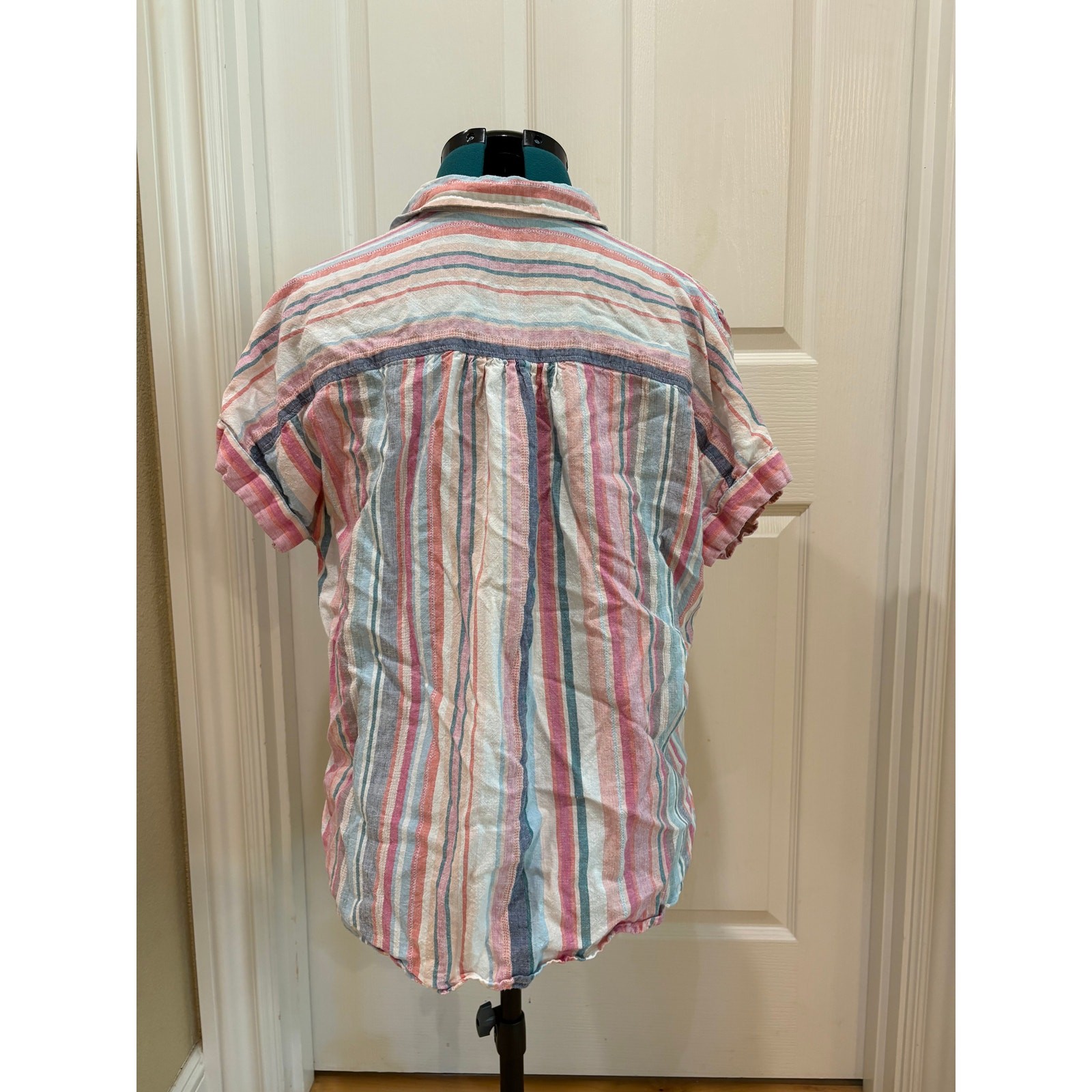 Women’s Size L Linen Blend Button Down Shirt with Pastel Stripes