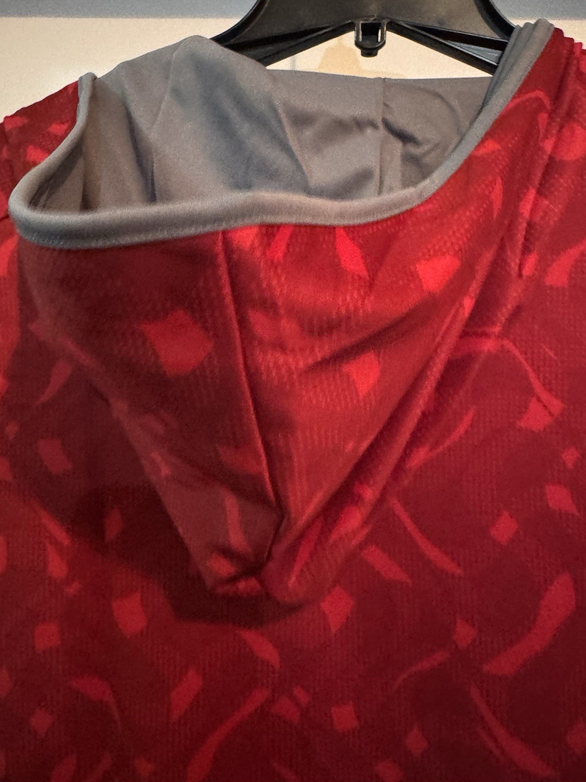 Antigua Apparel – Phantom Men’s Hooded Jacket ;red Color ,The Lions Of Morocco