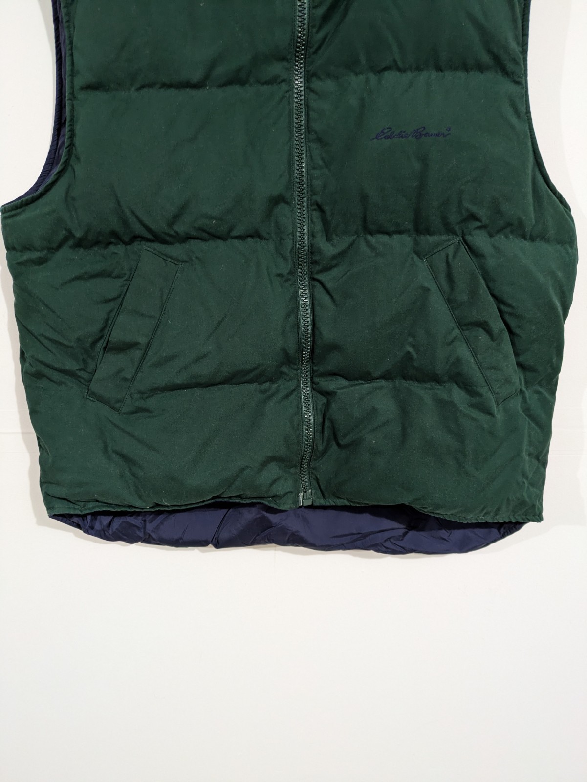 Eddie Bauer Men’s Green Down Puffer Vest M Full Zip Pockets Stand-Up Collar