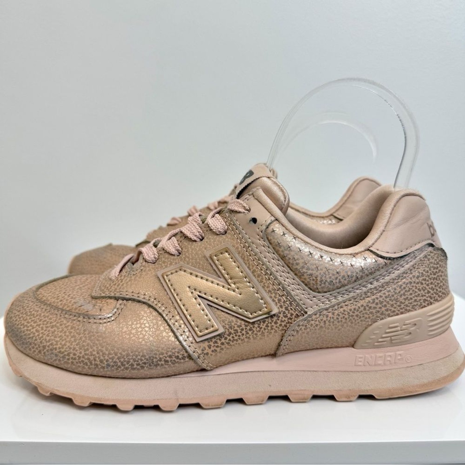 New Balance 574 Pebbled Metallic Leather Sneaker Women’s Sz 7.5 Pink Rose Gold