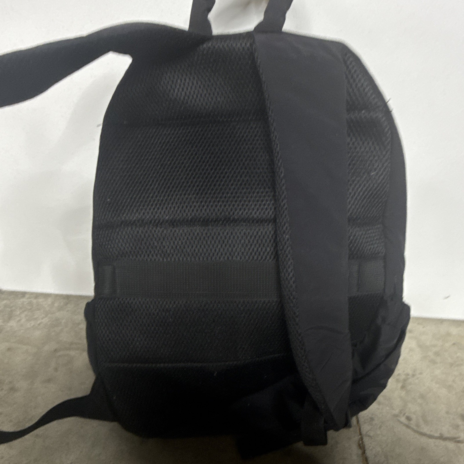 BAGSMART puffy travel backpack – black