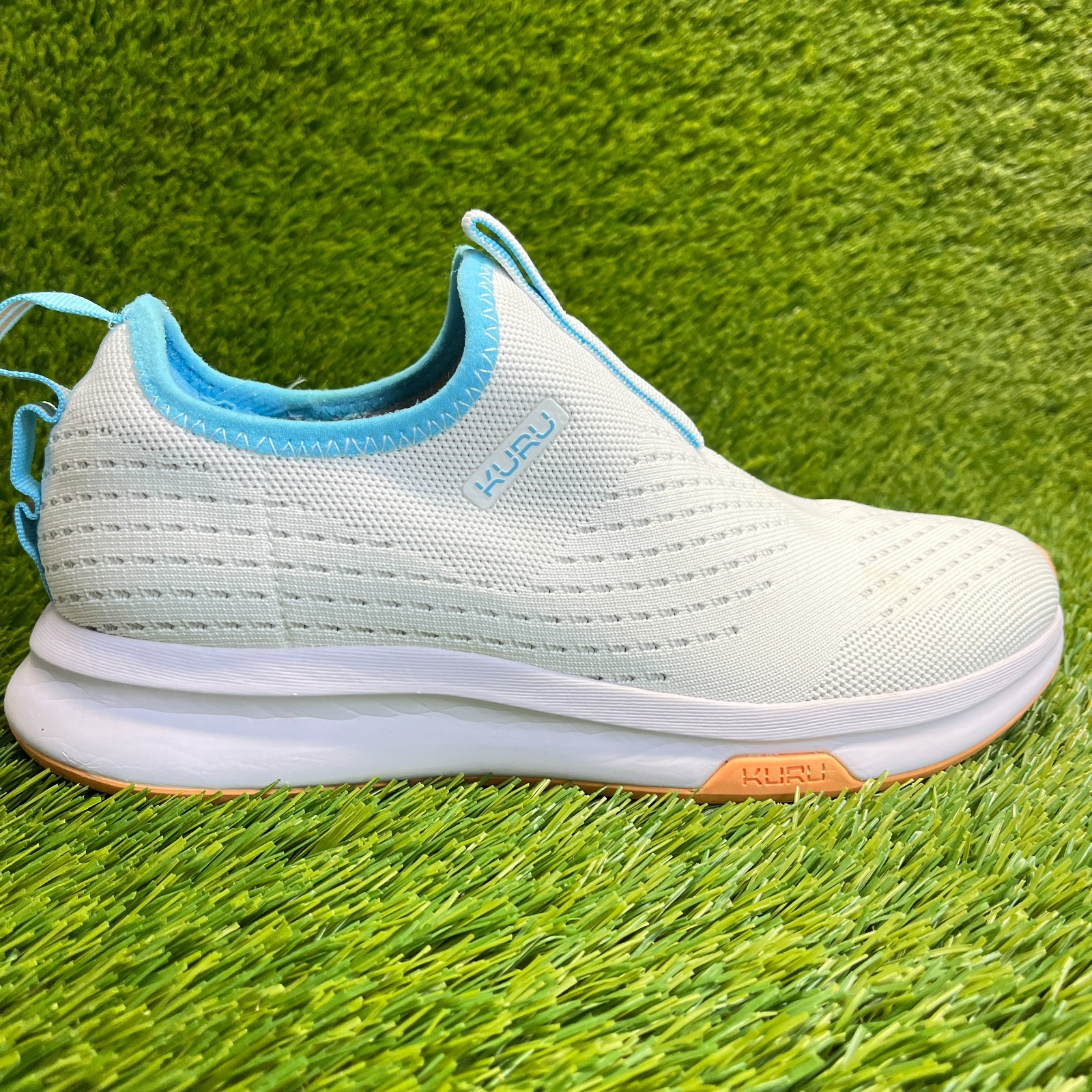 Kuru Atom Womens Size 9.5 White Blue Gum Athletic Walking Slip On Shoes Sneakers