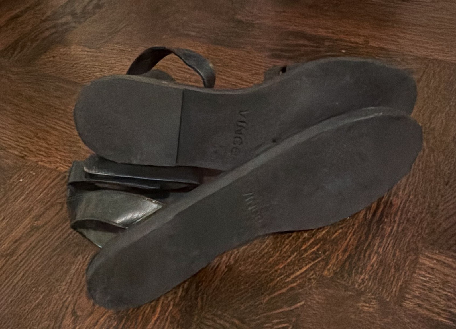 Vince Matte Black Leather Ankle Strap Flat Sandals. 8M. EU 39