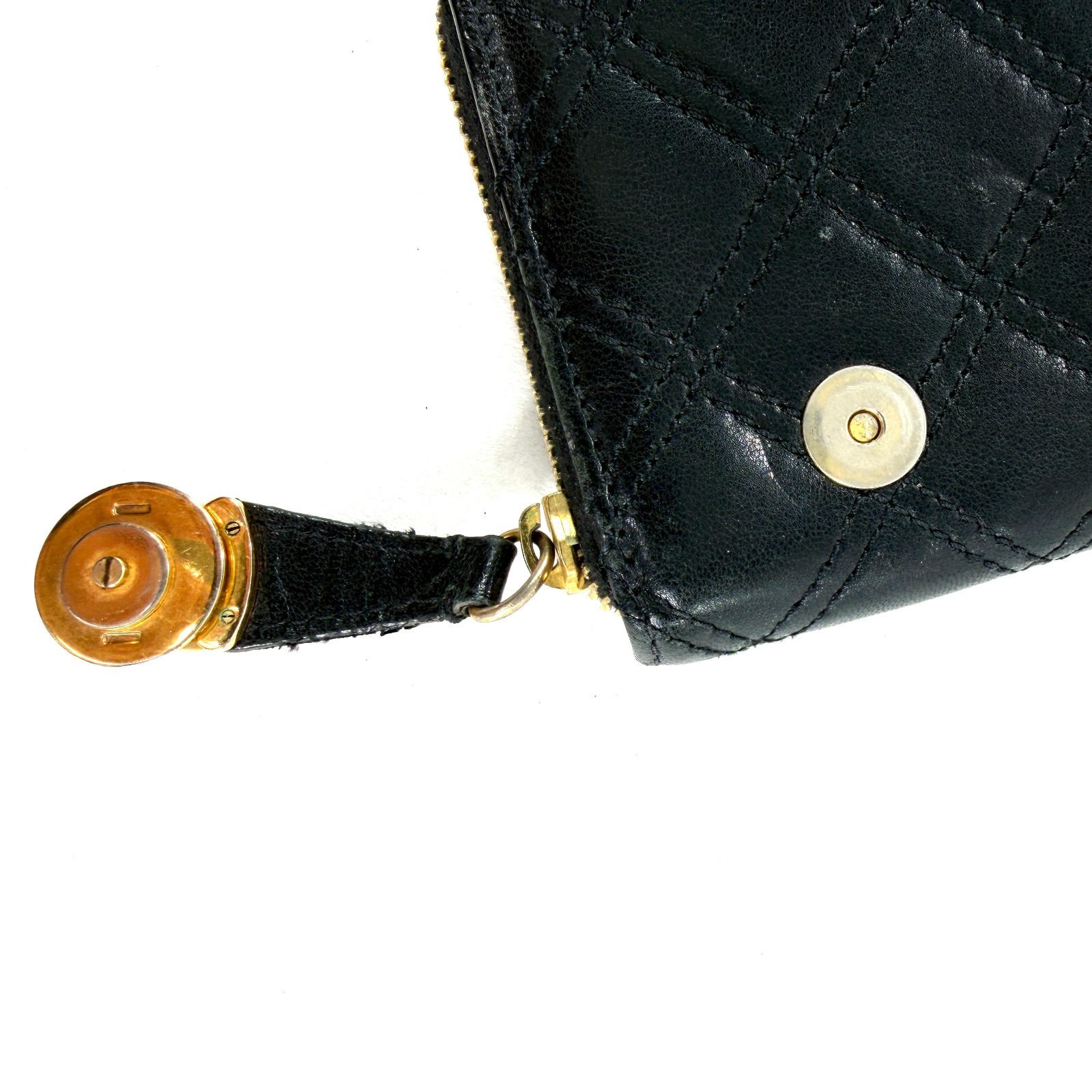 Marc Jacobs Black Quilted Leather Large Zip Around Wallet Clutch Brass Push Lock
