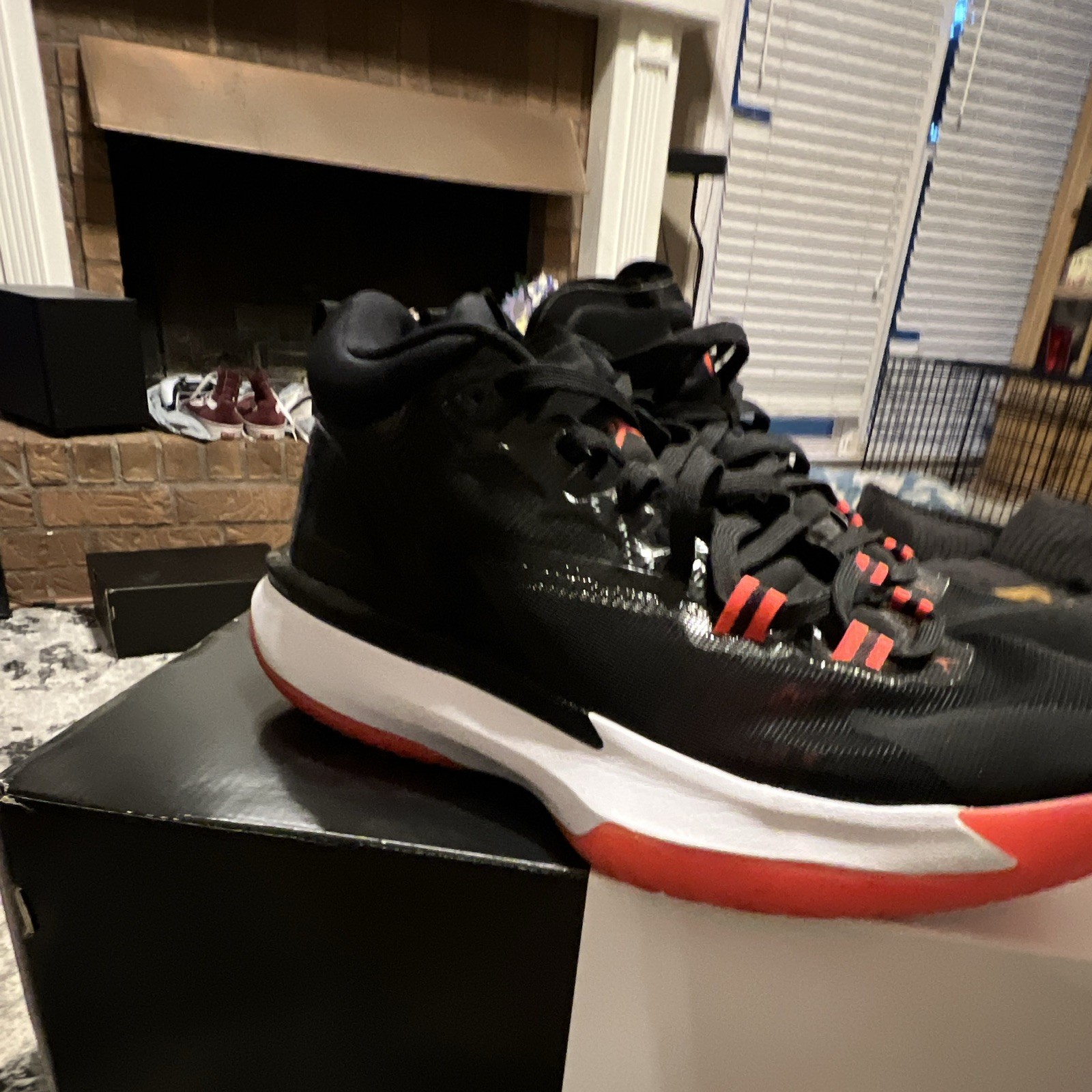Jordan Zion 1 Men’s Mid Top Basketball Sneakers Lace Up Black Red White