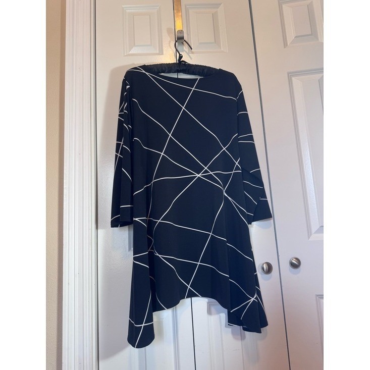 Alfani Black White Abstract Tunic Top 2X Flowy 3/4 Sleeve Casual