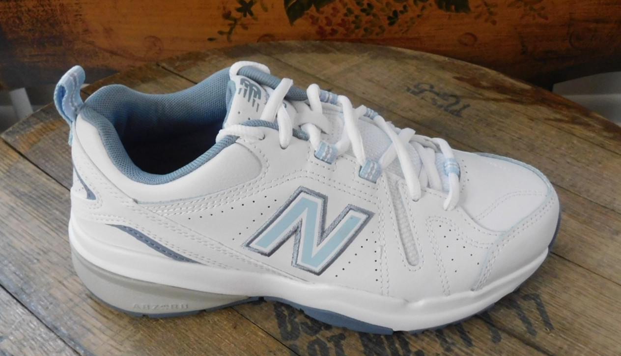 New Balance 608 V5 Walking Sneaker Womens 7 D Comfort Cross Trainer Shoes