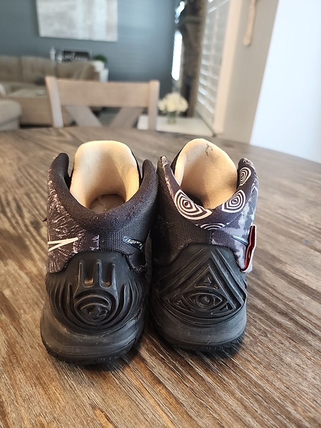 Size 5y – Nike Kyrbrid 2 What The Black Basketball Sneaker (CQ9323-001)