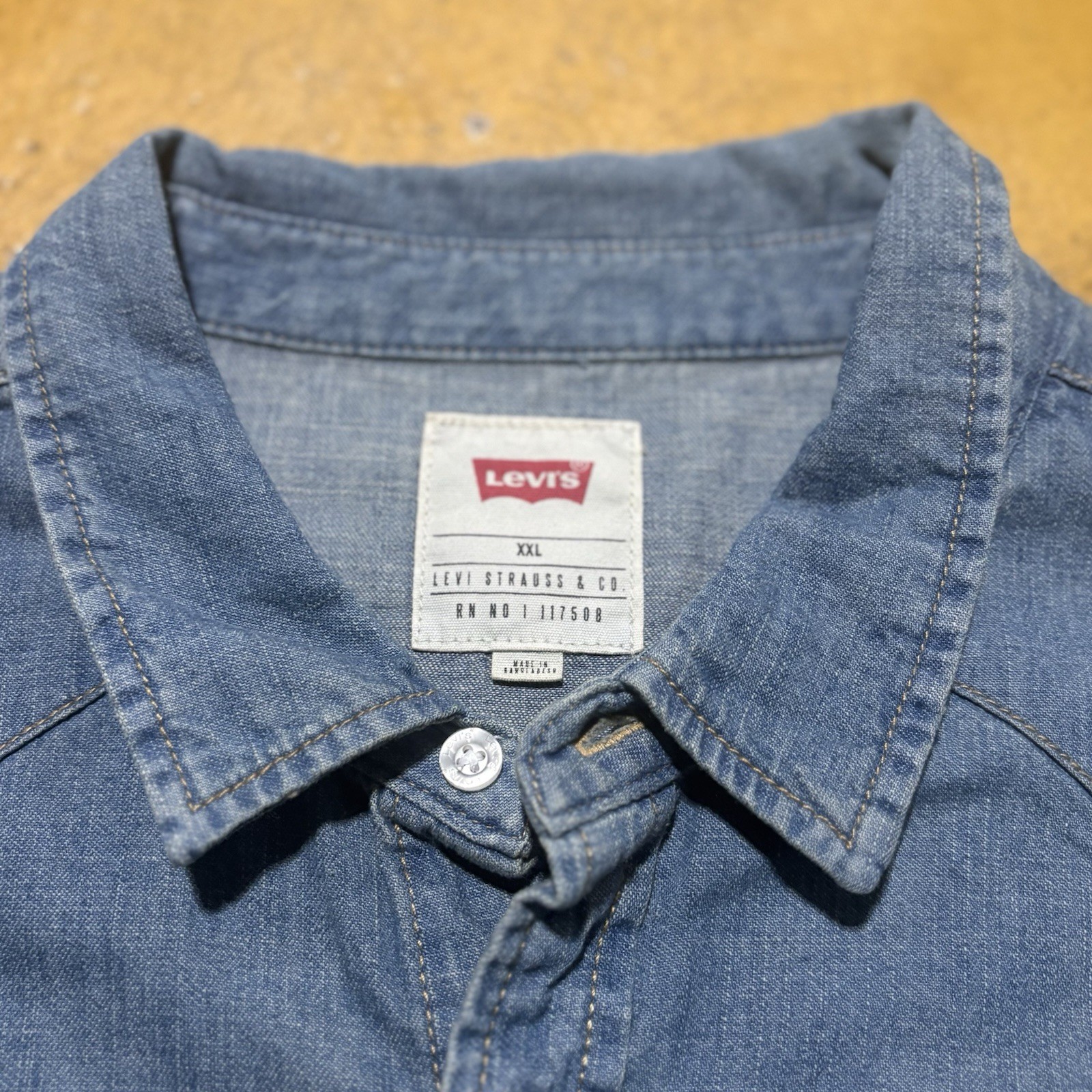 Levi’s XXL Classic Casual Sawtooth Denim Western Shirt Medium Blue 3LYLW2262 NWT
