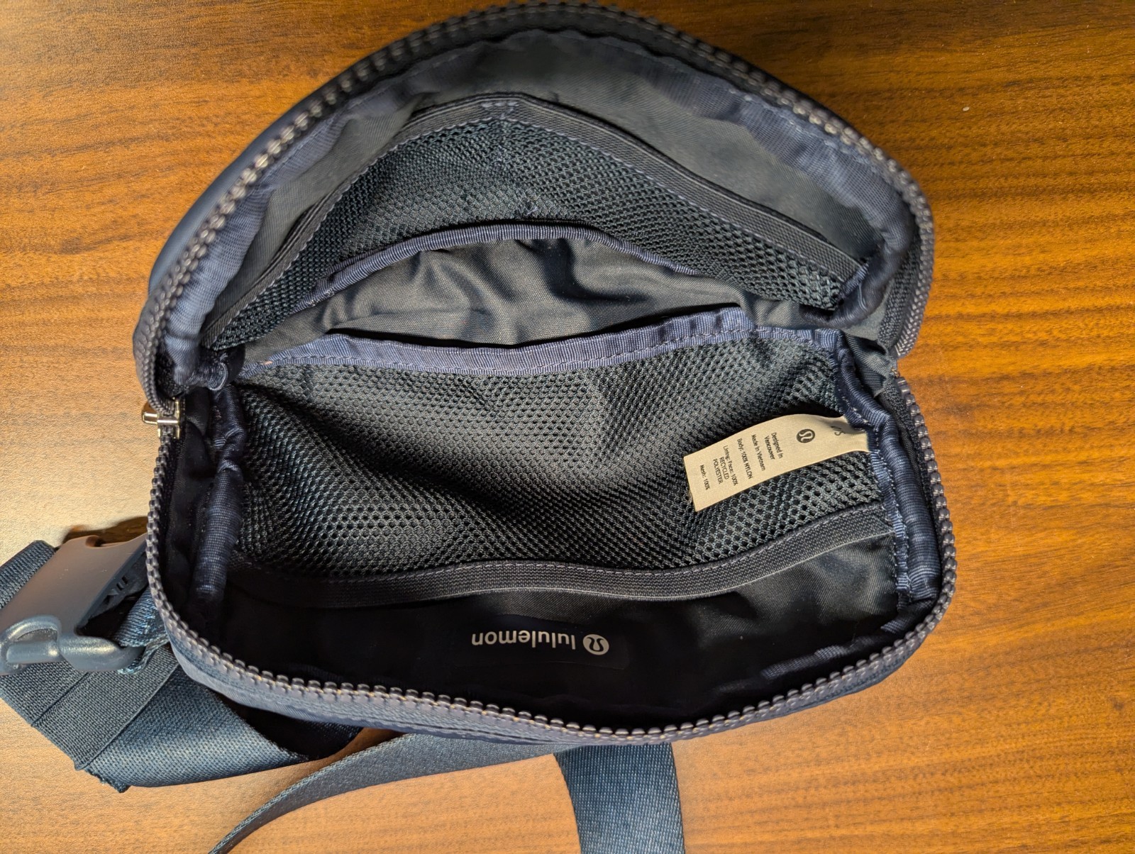 Lululemon Everywhere Belt Bag 1L – True Navy – Adjustable Pack Crossbody EUC