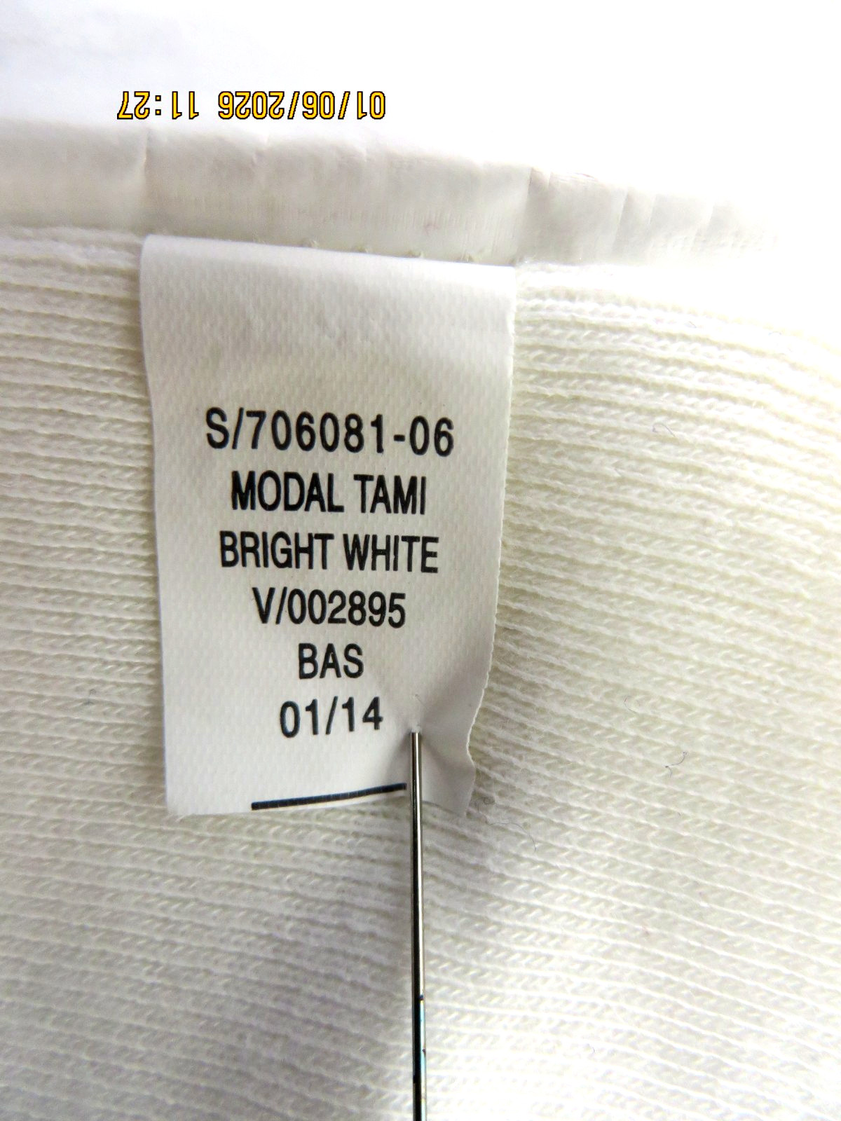 OLD NAVY TAMI FITTED SZ M/L White Super Soft Deep U-Neck Longer Tank Top Shirt