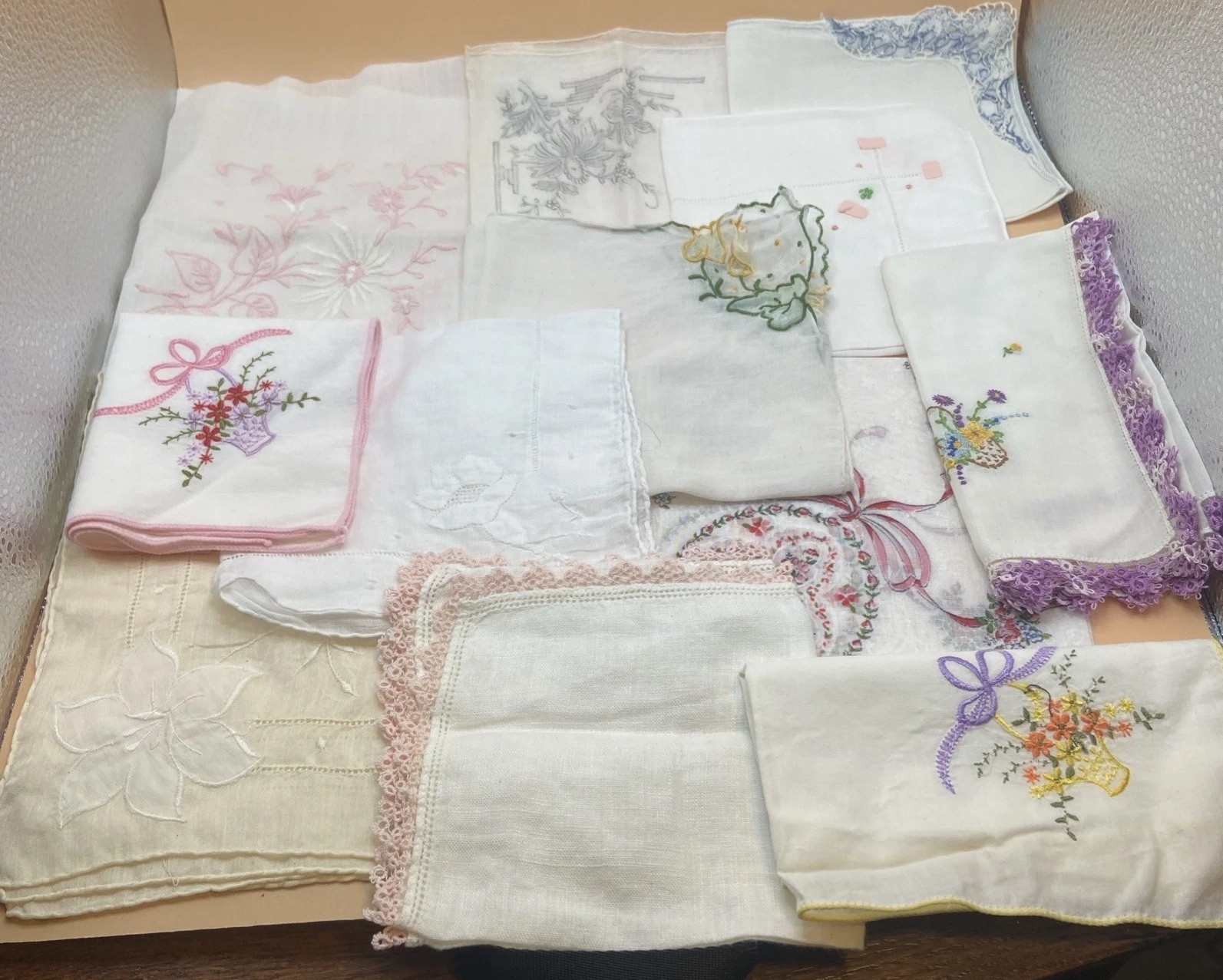 Lot Of 12 Vintage Embroidered Hanky handkerchief Some With Tatting