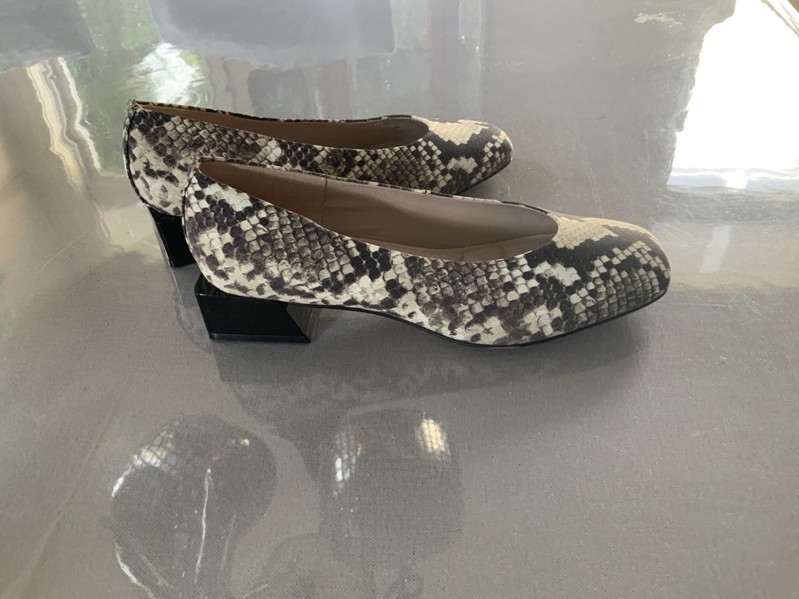 Giani Bini Square Toe Low Block Heel Reptile Print Shoes 8M NWOB