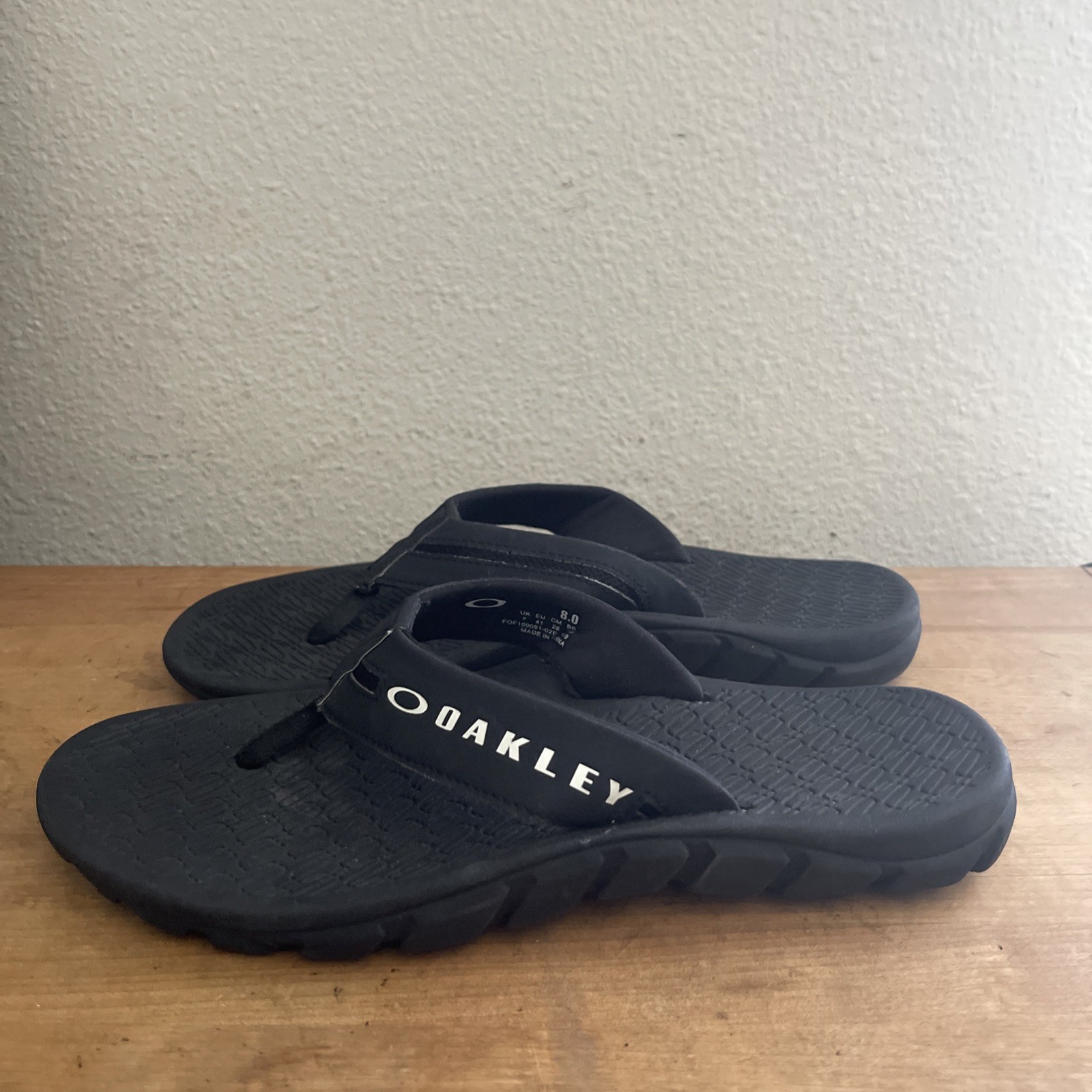 Oakley Men’s Operative Sandals 2.0 Blackout 13477-02E Flip Flop Slides Sz 8