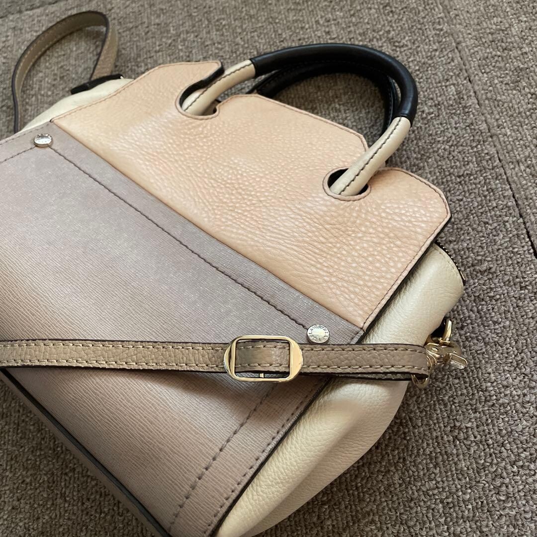 Furla Beige Leather Tote Bag Detachable Shoulder Strap Gold Hardware 22cm 8.66in