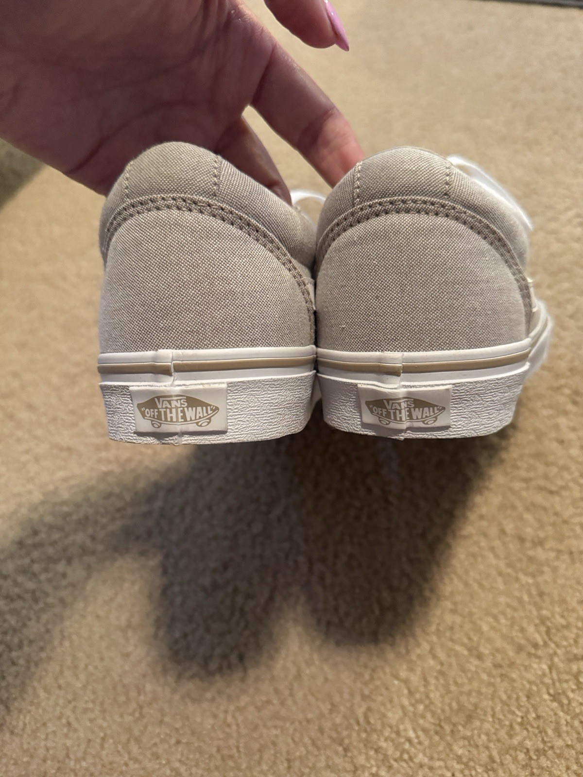 Women’s Vans Ward Lo Sneakers Size 10 Taupe And White