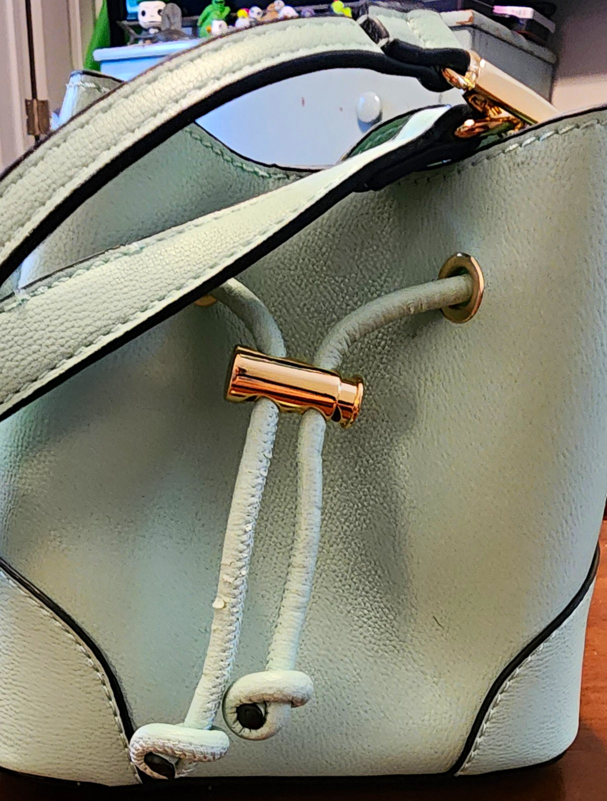 Light Green Pebbled Bucket Drawstring Bag Top Handle Detachable Crossbody Strap
