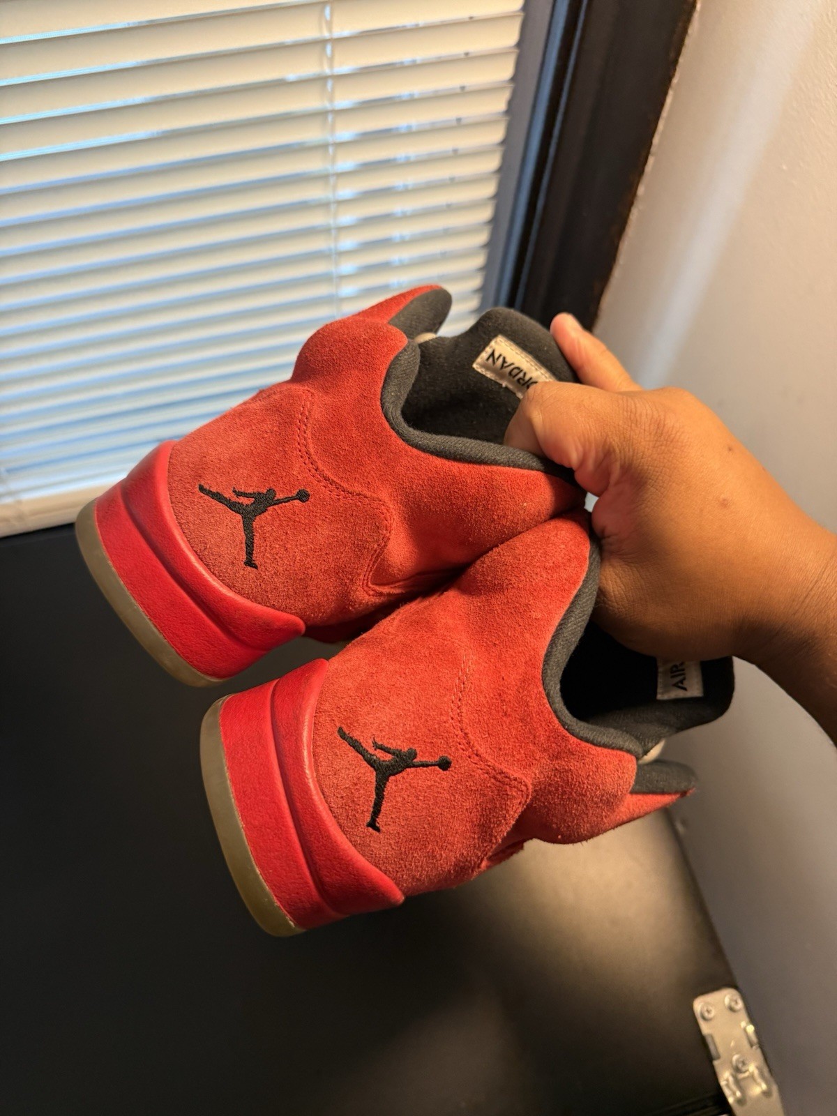 Air Jordan 5 Retro Red Suede Size 9 Good Condition
