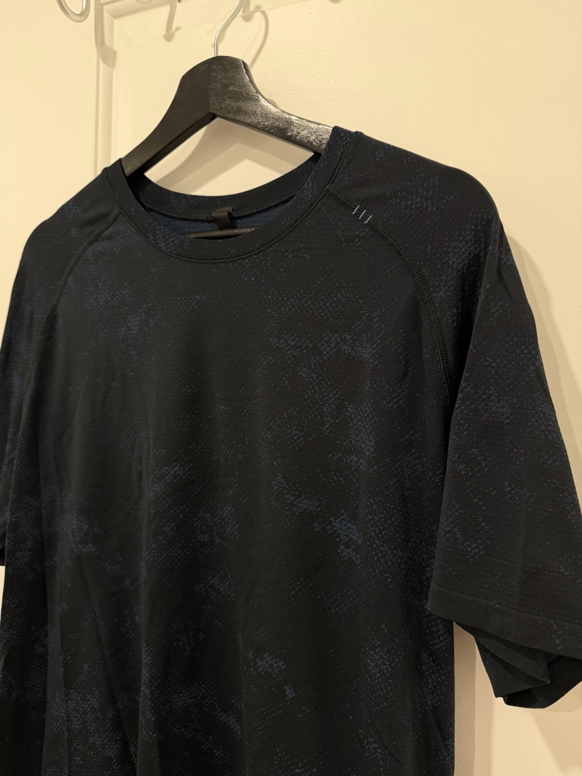 Lululemon Men’s Metal Vent Tech 2.0 Workout Shirt Gym Blue Black Large