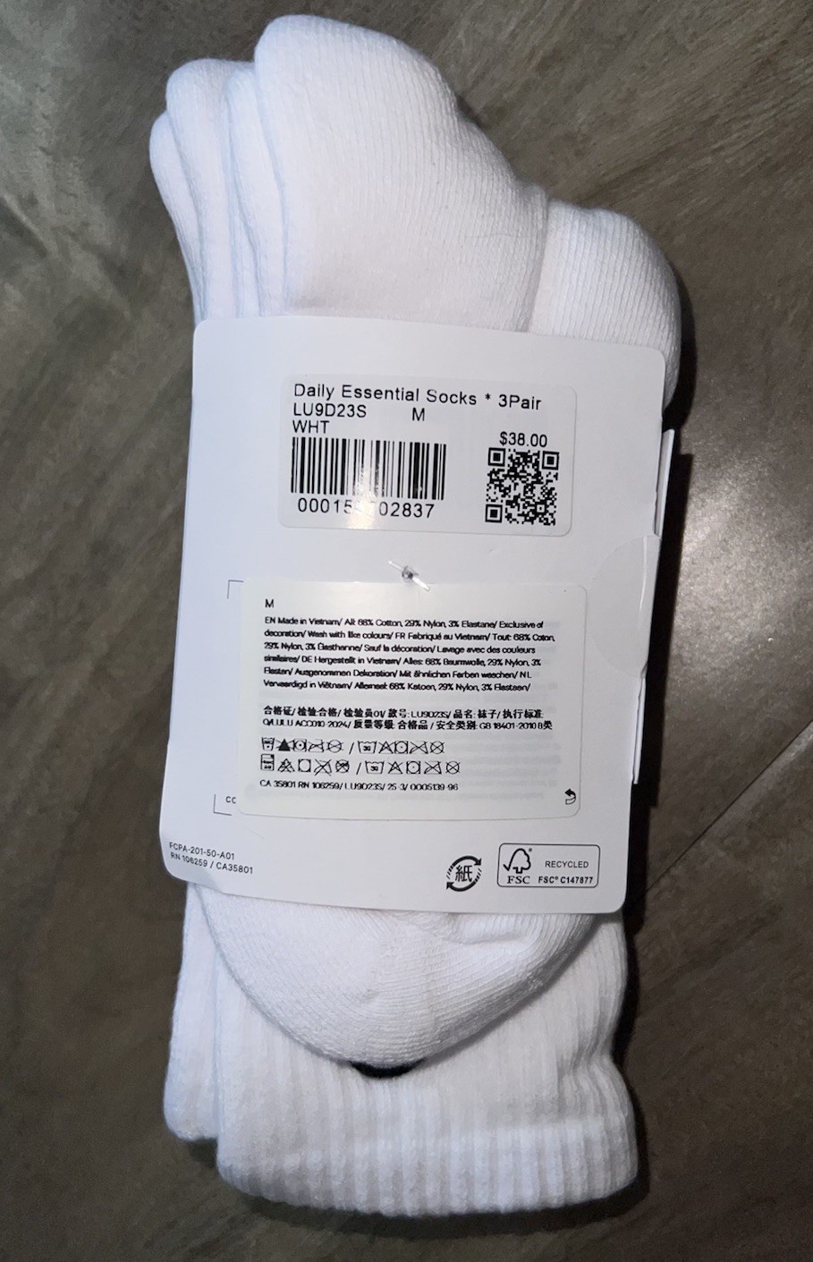 Lululemon White Unisex Daily Essential Crew Socks 3 Pack Sz M NWT