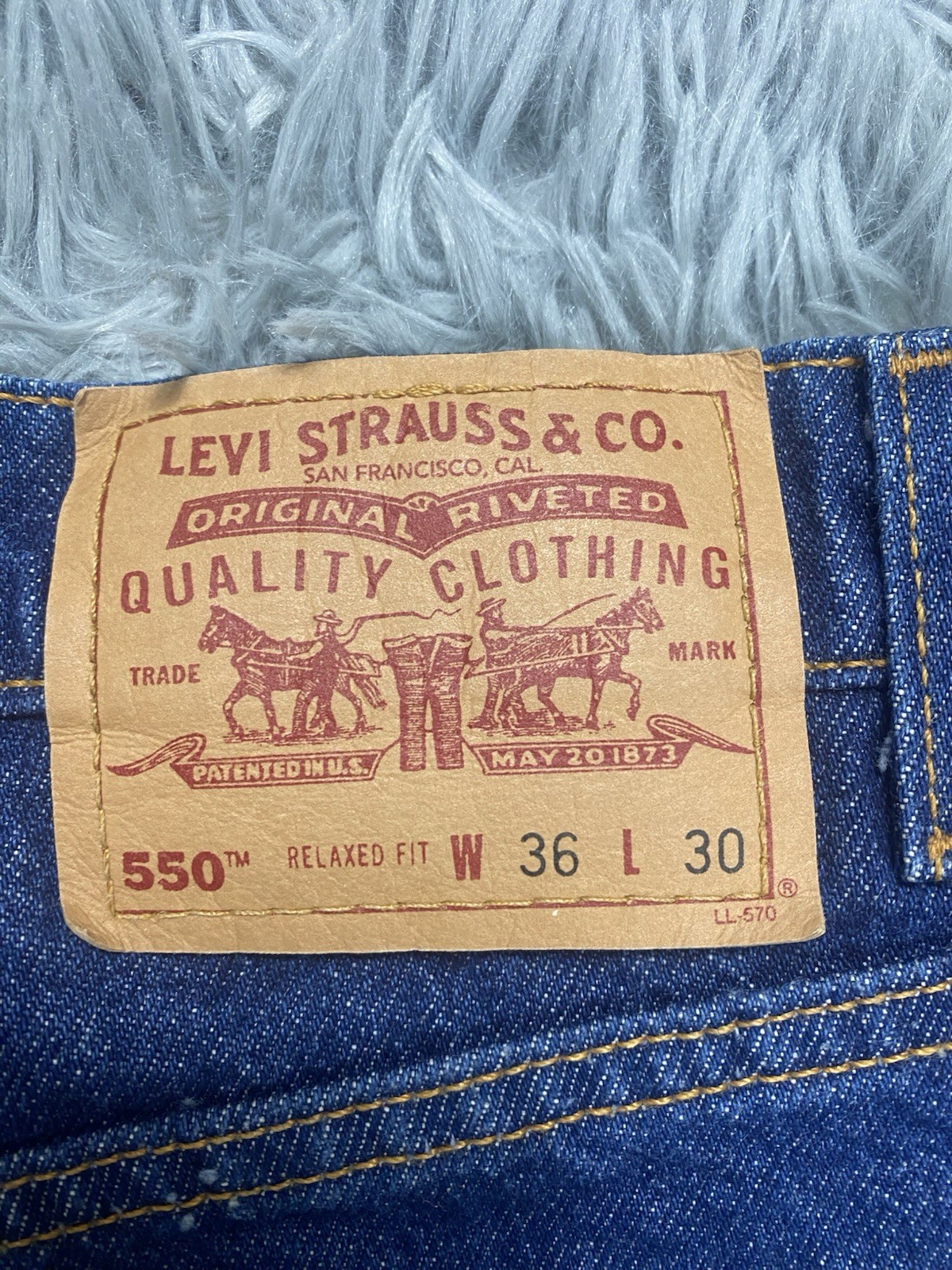 Vintage Levi’s 550 Jeans Mens 35×30 Relaxed Fit Medium Wash Made In USA