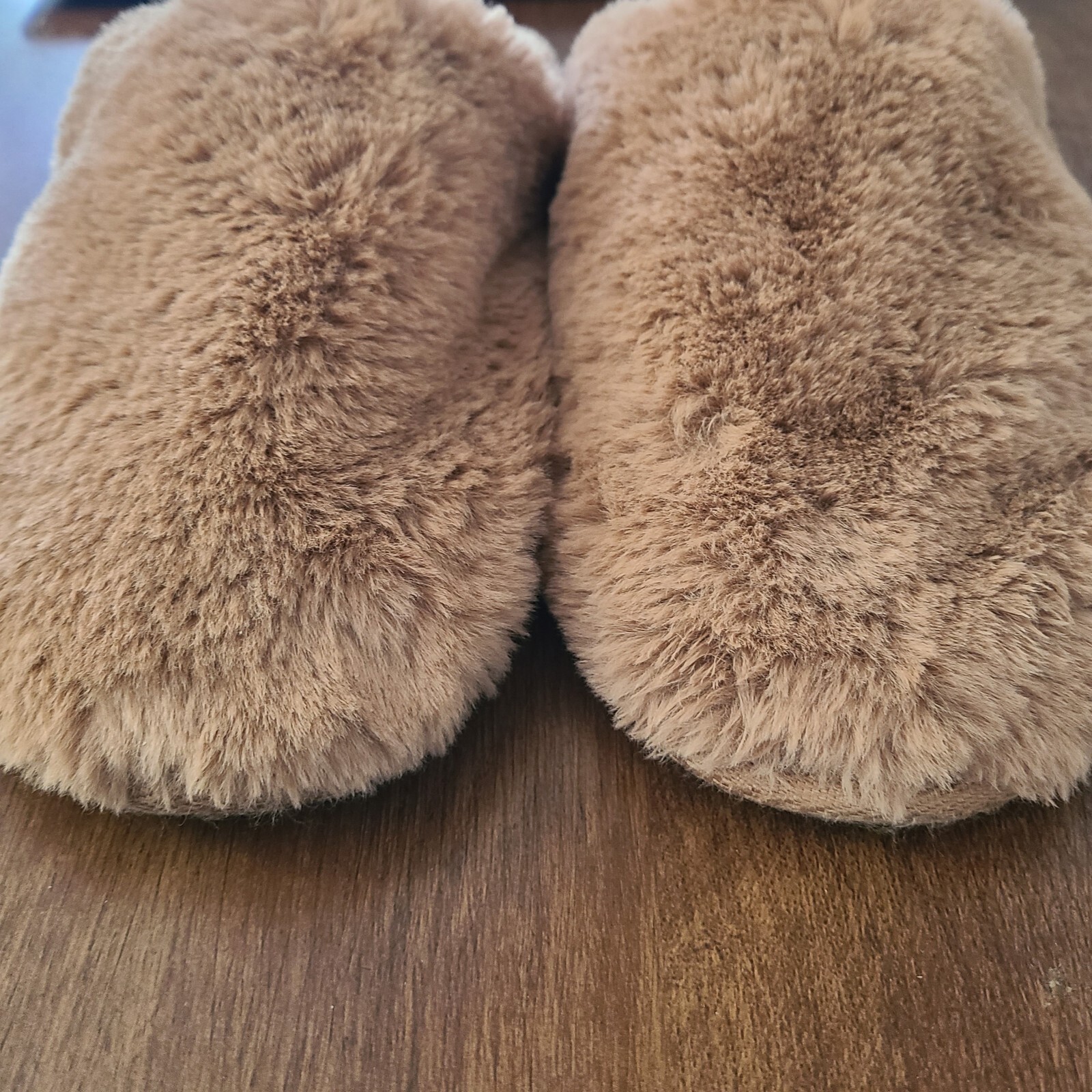 Plush Faux Fur House Slippers Size 9-10 Indoor Outdoor Non Slip Fuzzy Slides