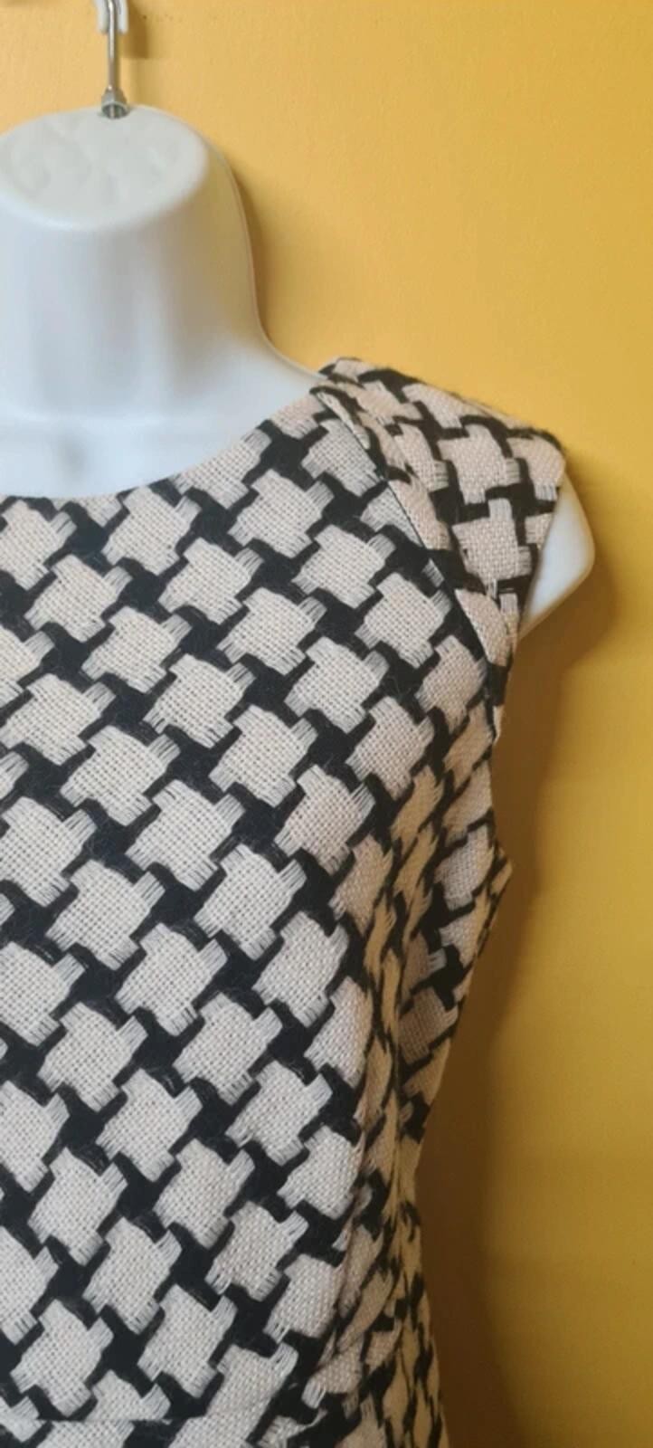 Hobbs Cream And Black Wool Tweed Shift Smart Evening Day Dress preppy