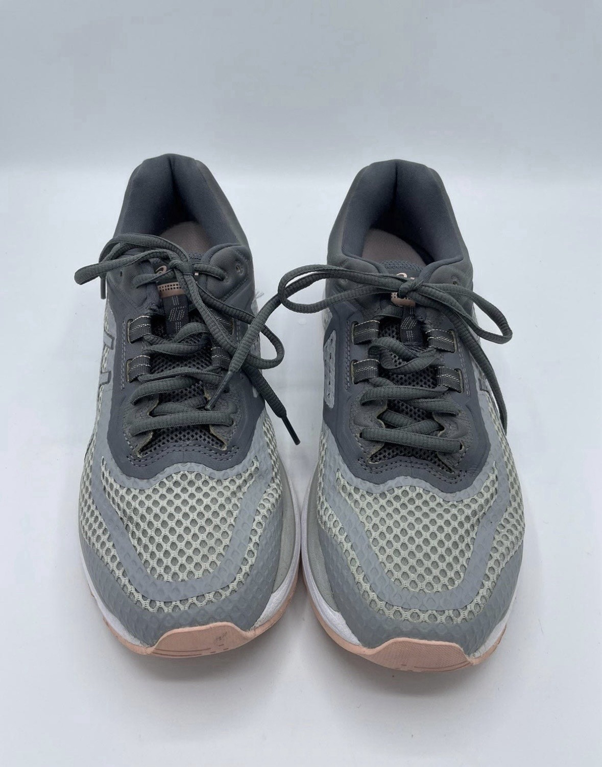 Asics GT2000 Women’s size 9.5 Grey and Pink