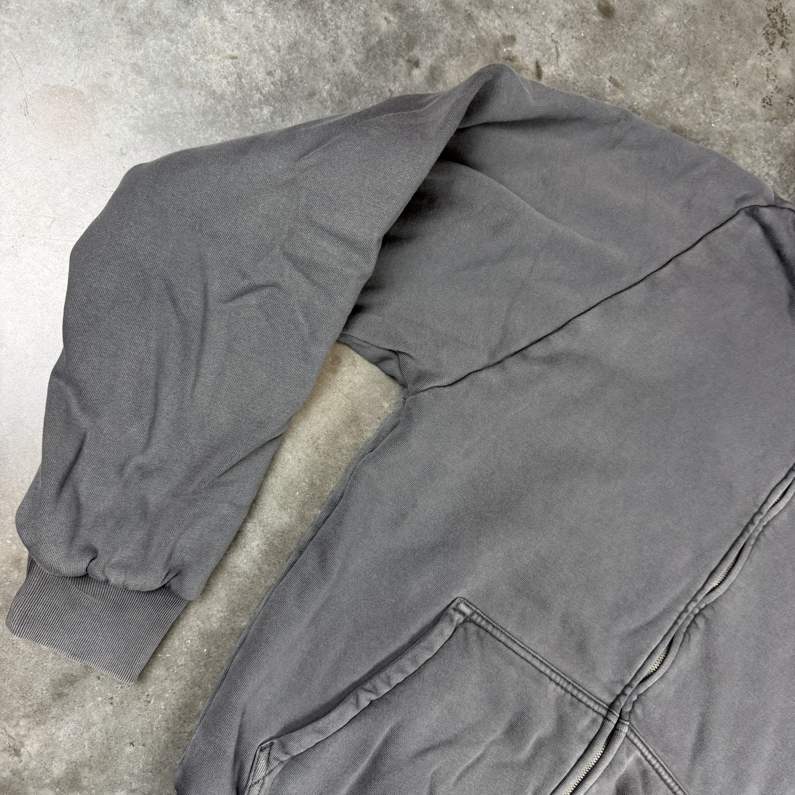 YZY Gap Hoodie Mens Medium Gray Full Zip Boxy Flaws