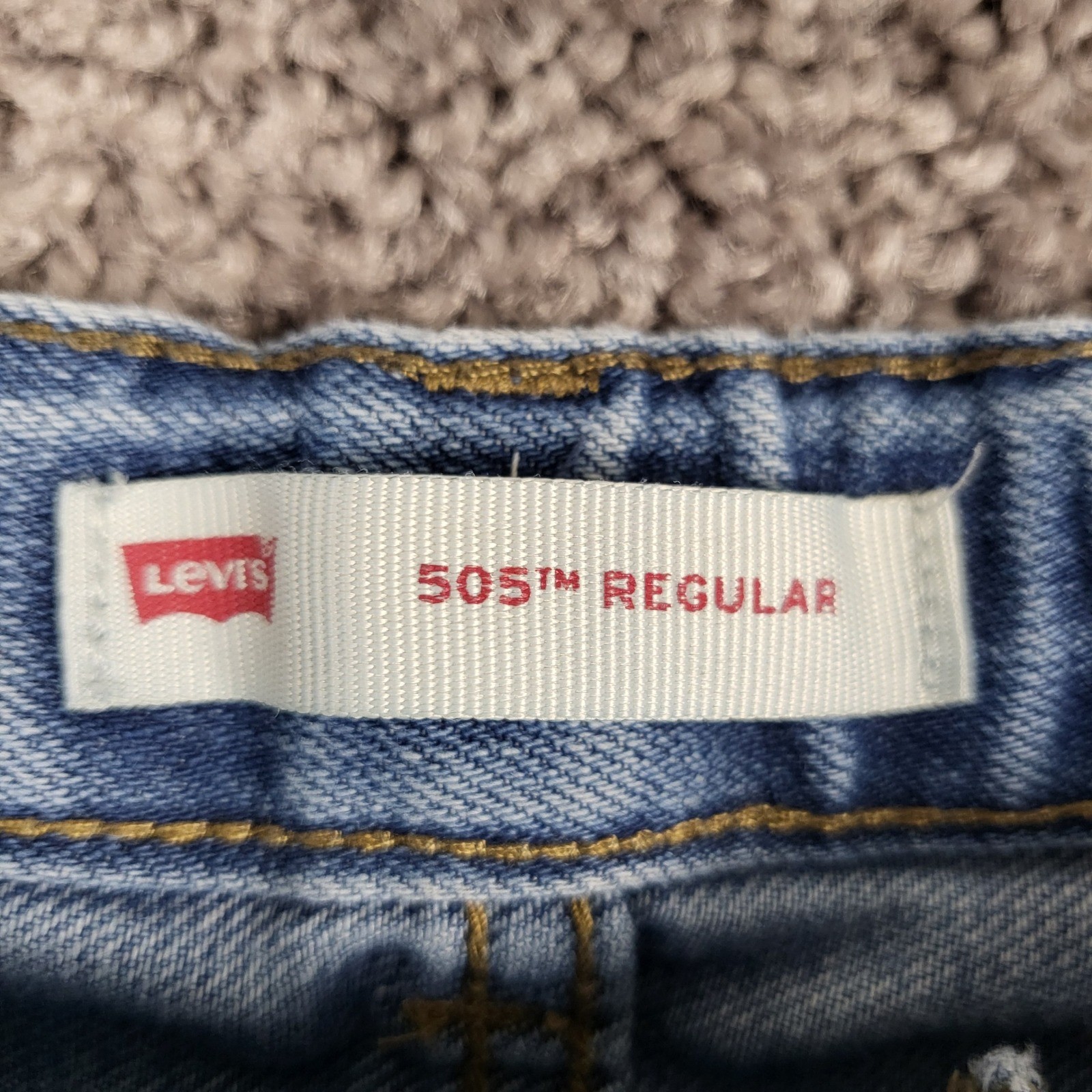 Levi’s Boys 505 Regular Fit Distressed Knee Denim Jeans Size 7 REG Light Wash