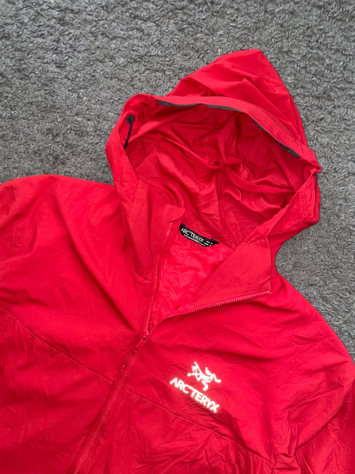 Arc’teryx Atom SL Hoodie Jacket Men’s Medium Red Lightweight