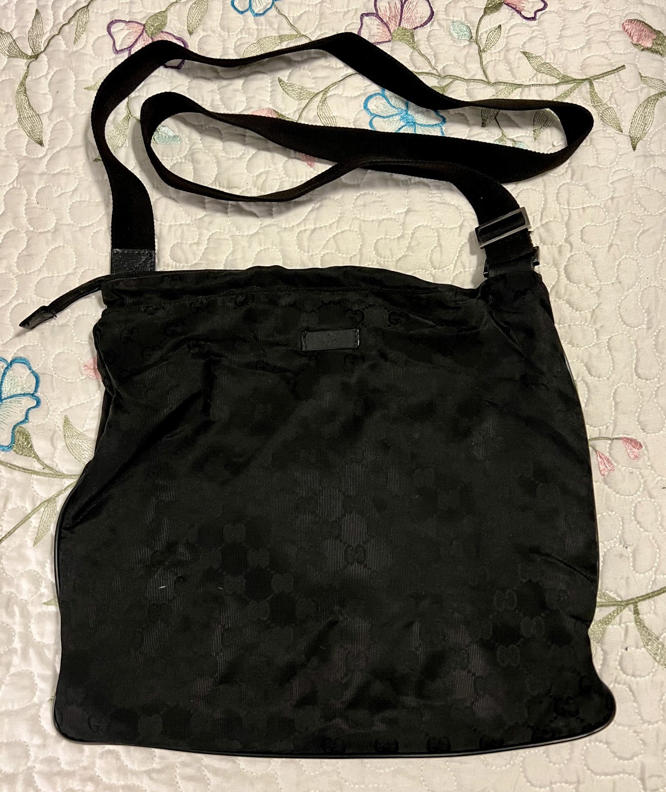 VTG Y2K Gucci GG Sherry Line Black Canvas Nylon Crossbody Shoulder Bag Purse