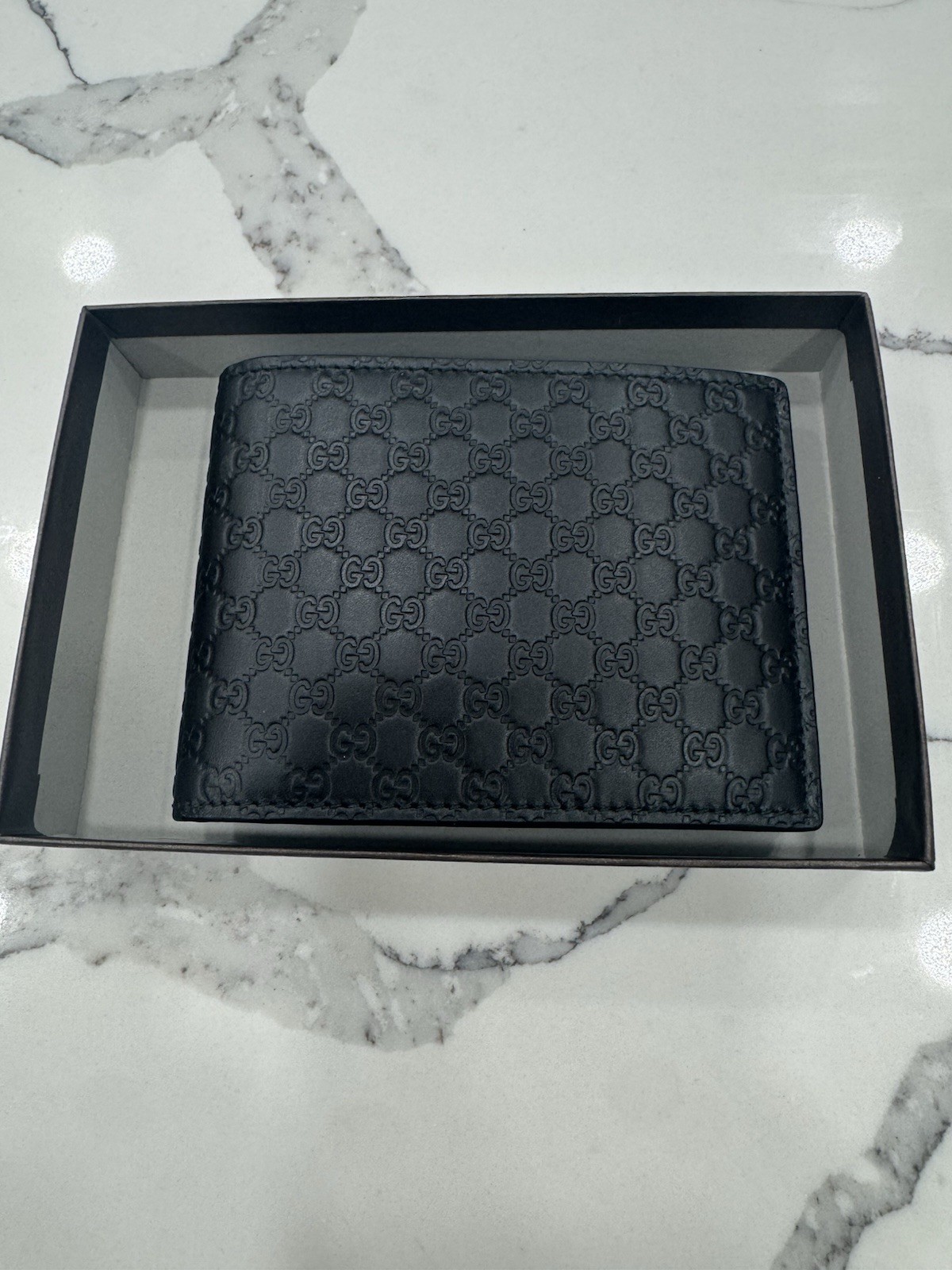 Gucci Men’s Black Micro GG Logo Pattern Bifold Folding Wallet, Logo Accents