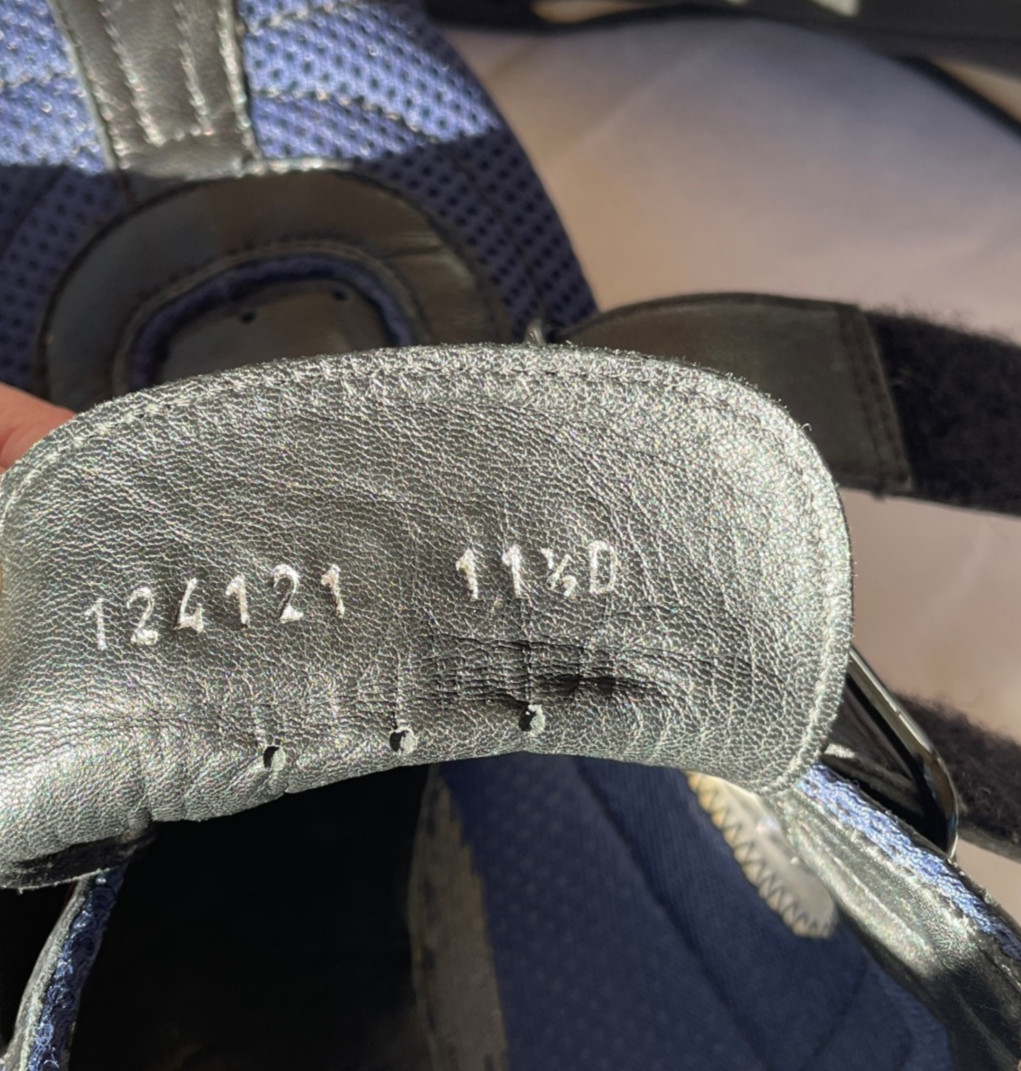 GUCCI Mesh and Leather Sneakers 11.5D strap closure