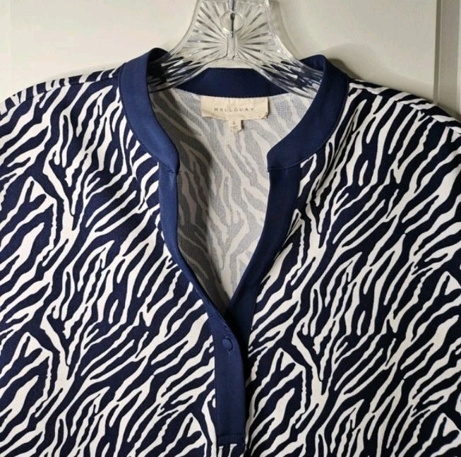 Melloday Women’s Navy White V-Neck Blouse Small Zebra Animal Print Cap Sleeve