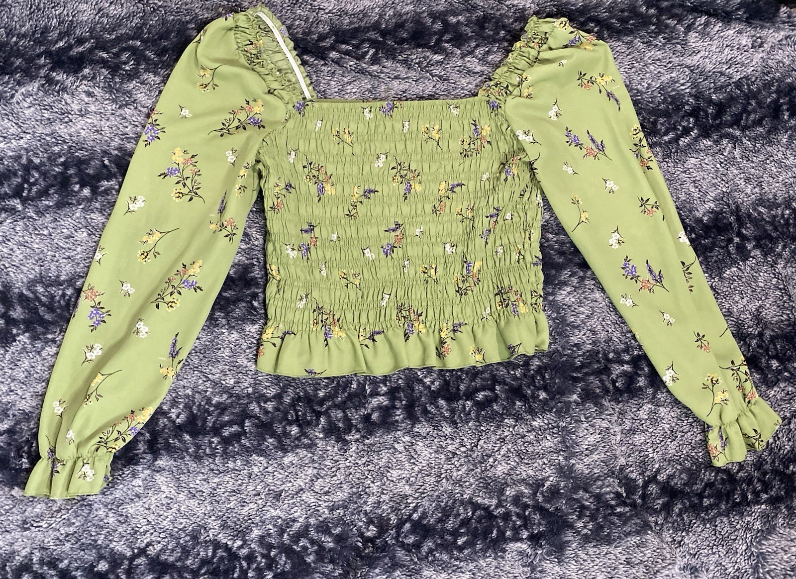 Hesperus Women’s Medium Green Floral Scrunch Stretch Long Sleeve Top