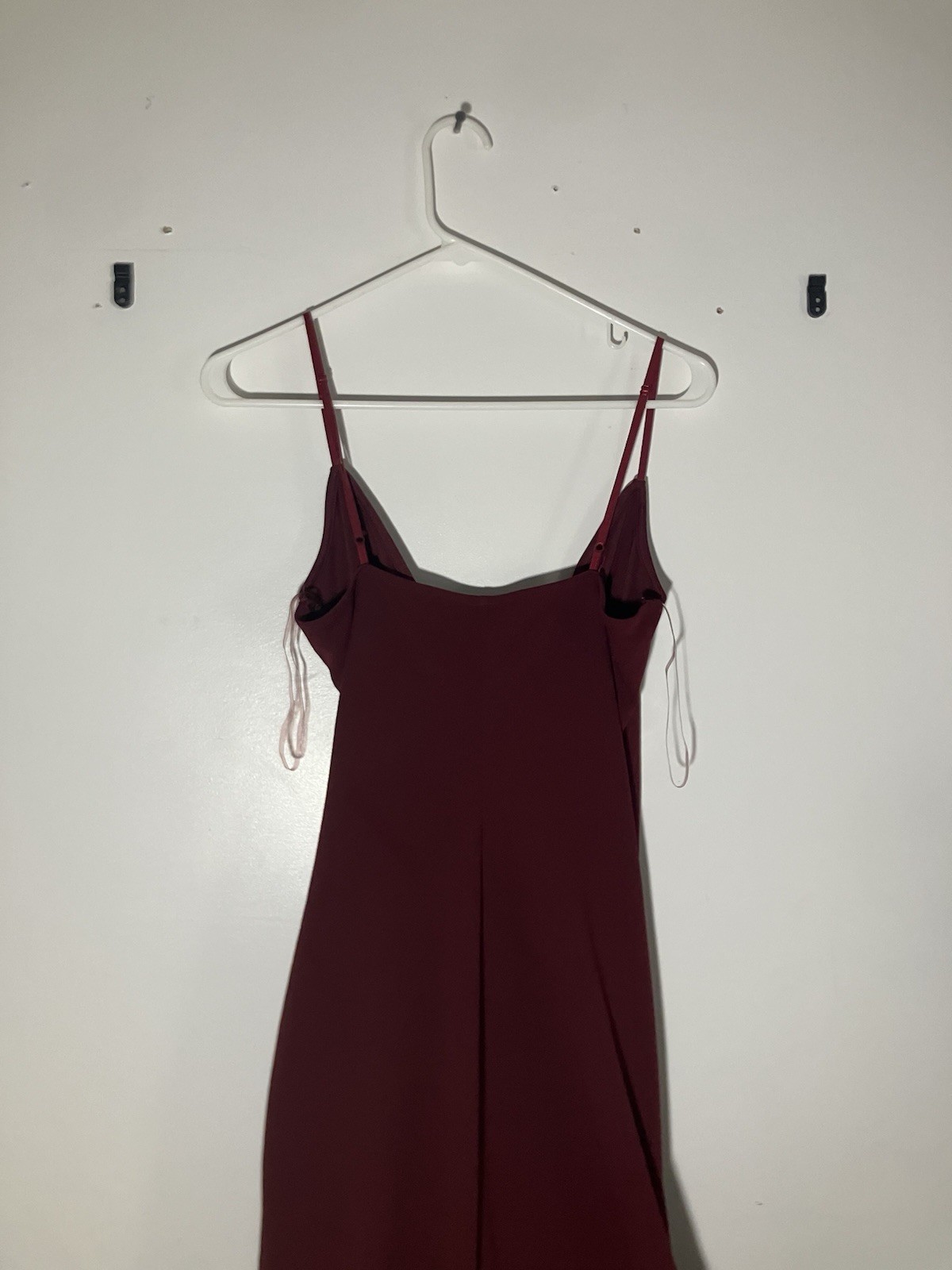 Windsor Burgundy Formal High-Slit Maxi Dress [M]