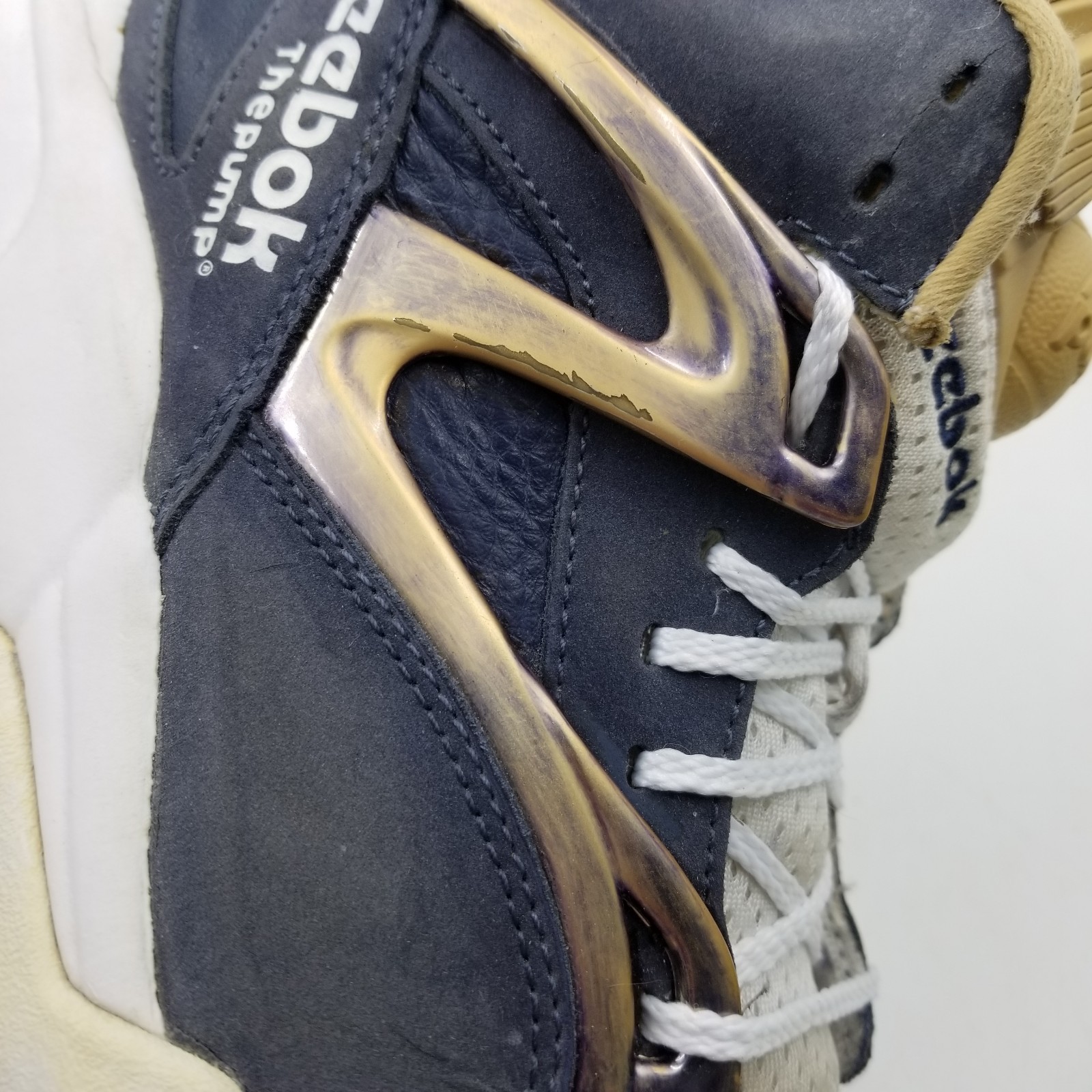 Reebok Pump Omni Lite “Navy Brass” Rare Mens 8.5 Blue Tan