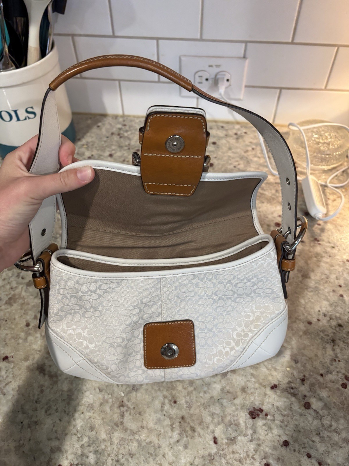 Coach Signature Logo White/Brown Shoulder Bag Buckle, Silver Hardware, Pockets