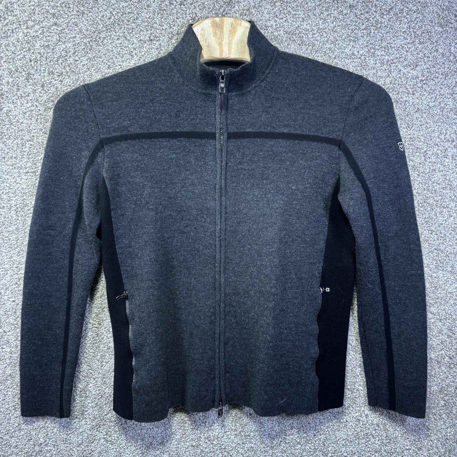 Victorinox Sweater Mens Large Gray 100% Merino Wool Full Zip Mock Neck Knit
