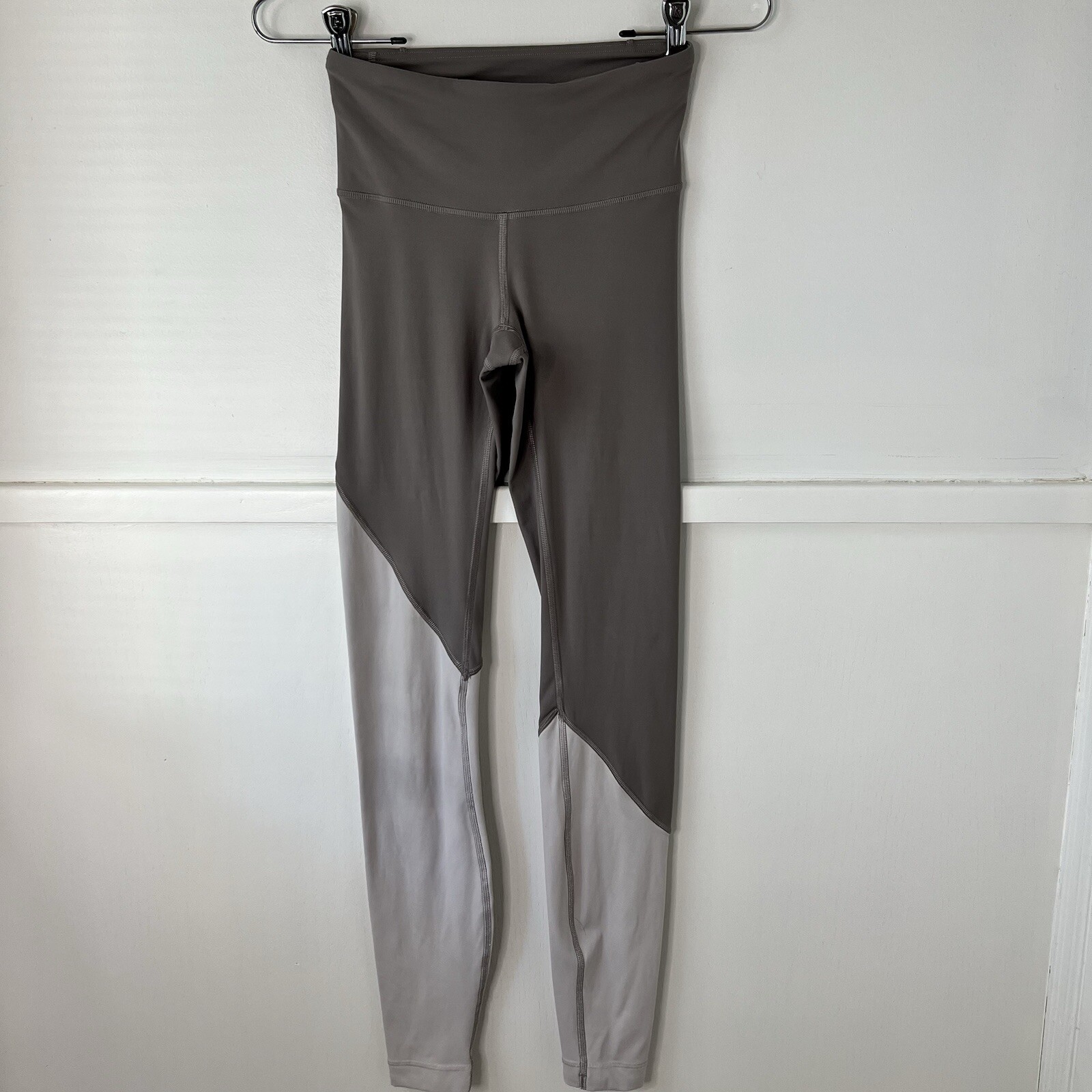Lululemon Speed Wunder Tight Asym Half Moon/Light Chrome Size 2