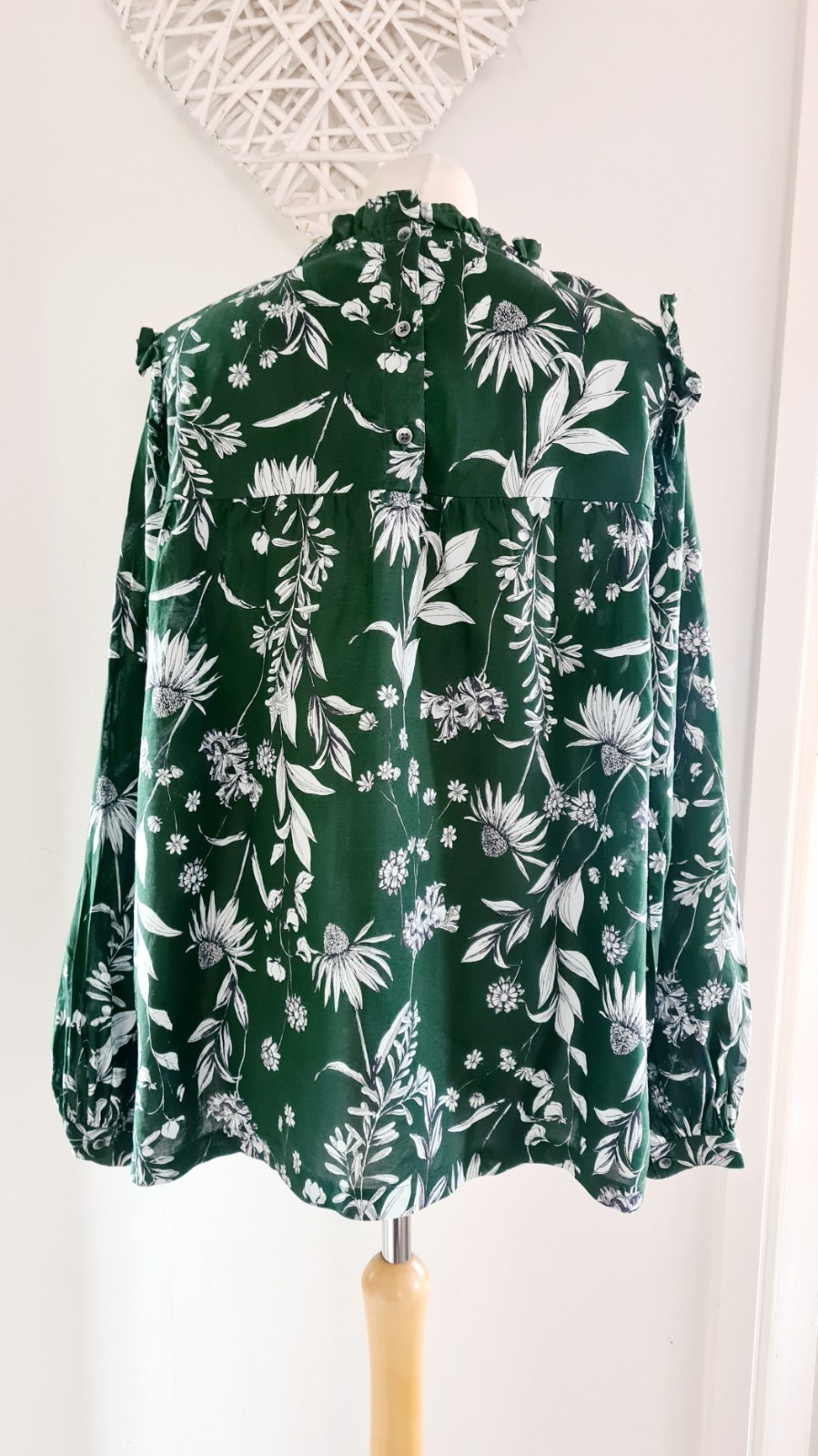 M&S Dark Green White Floral Cotton Puff Sleeve Ruffle Trim Boho Blouse Size 18