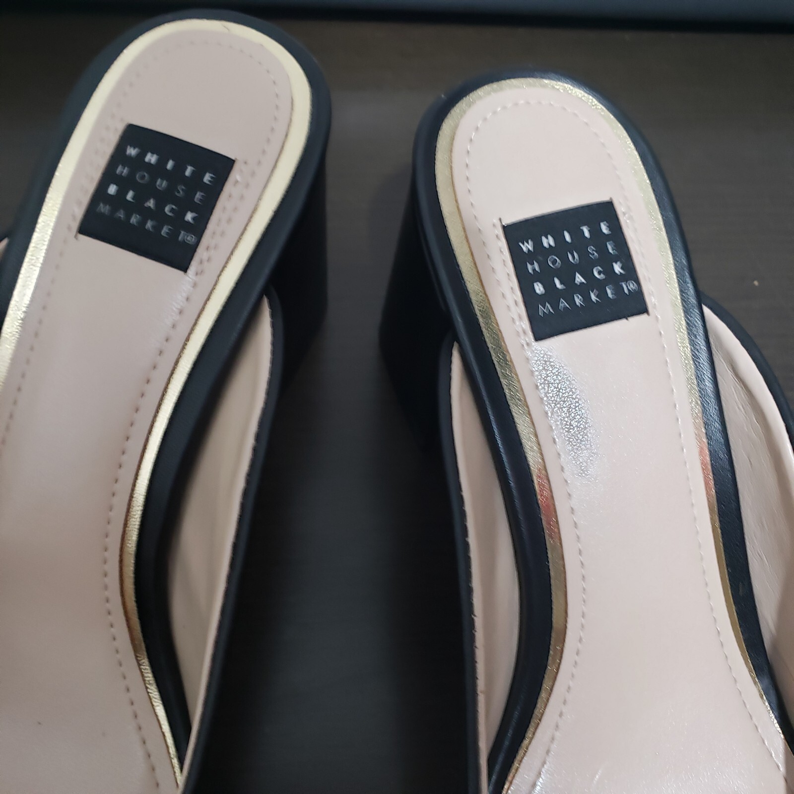 White House Black Market Black/Beige Snake pattern Leather Cap Toe Mules 6,5M