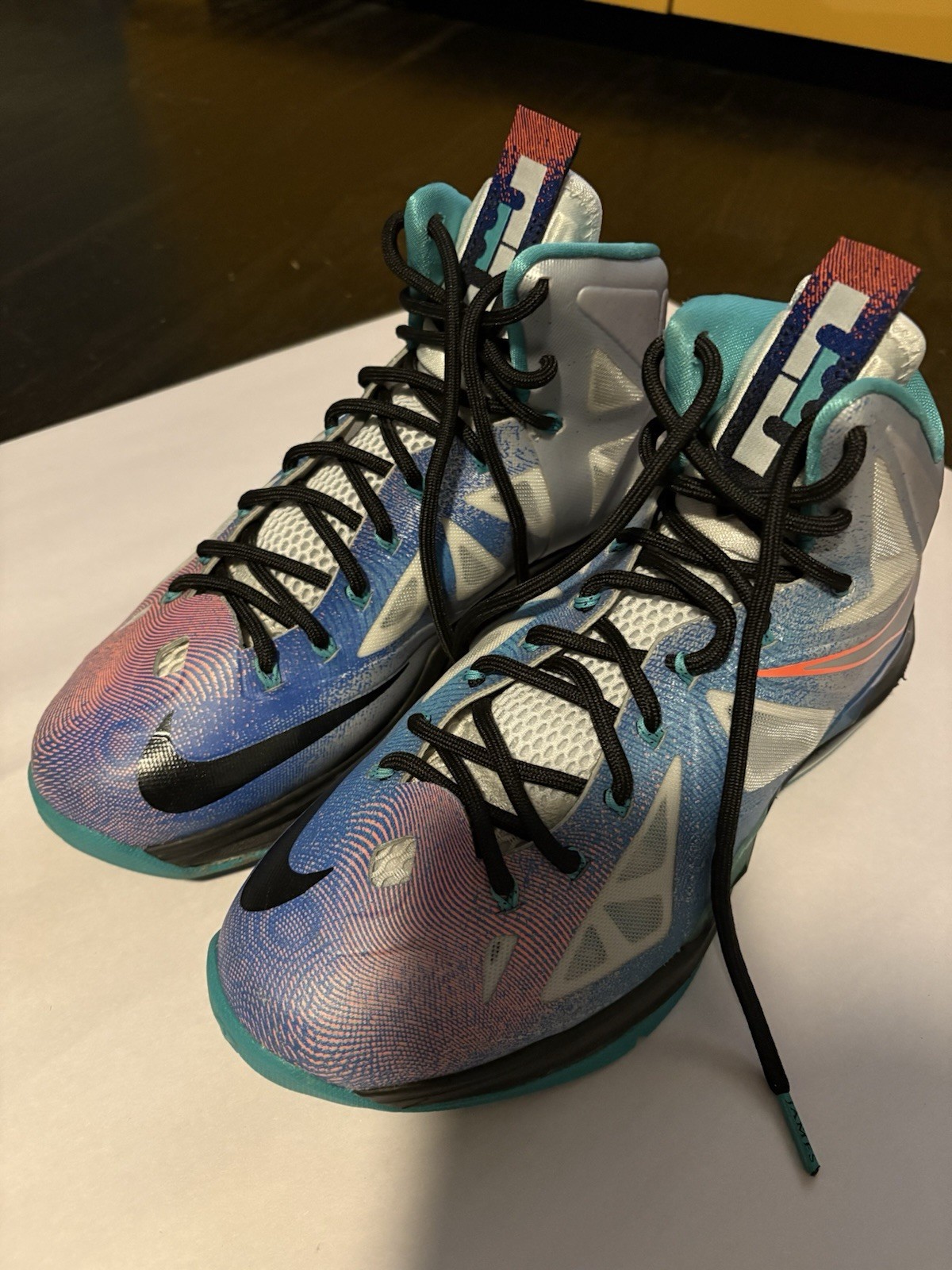 Size 8 Nike LeBron James 10 Pure Platinum Re-Entry Colorway Excellent Condition
