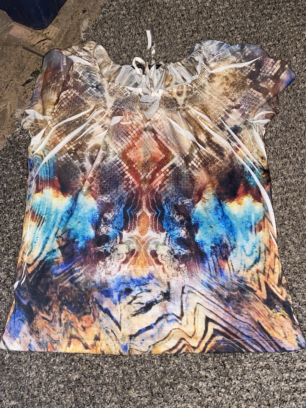 High baby sienna rose- abstract multi color ruffled neck women top