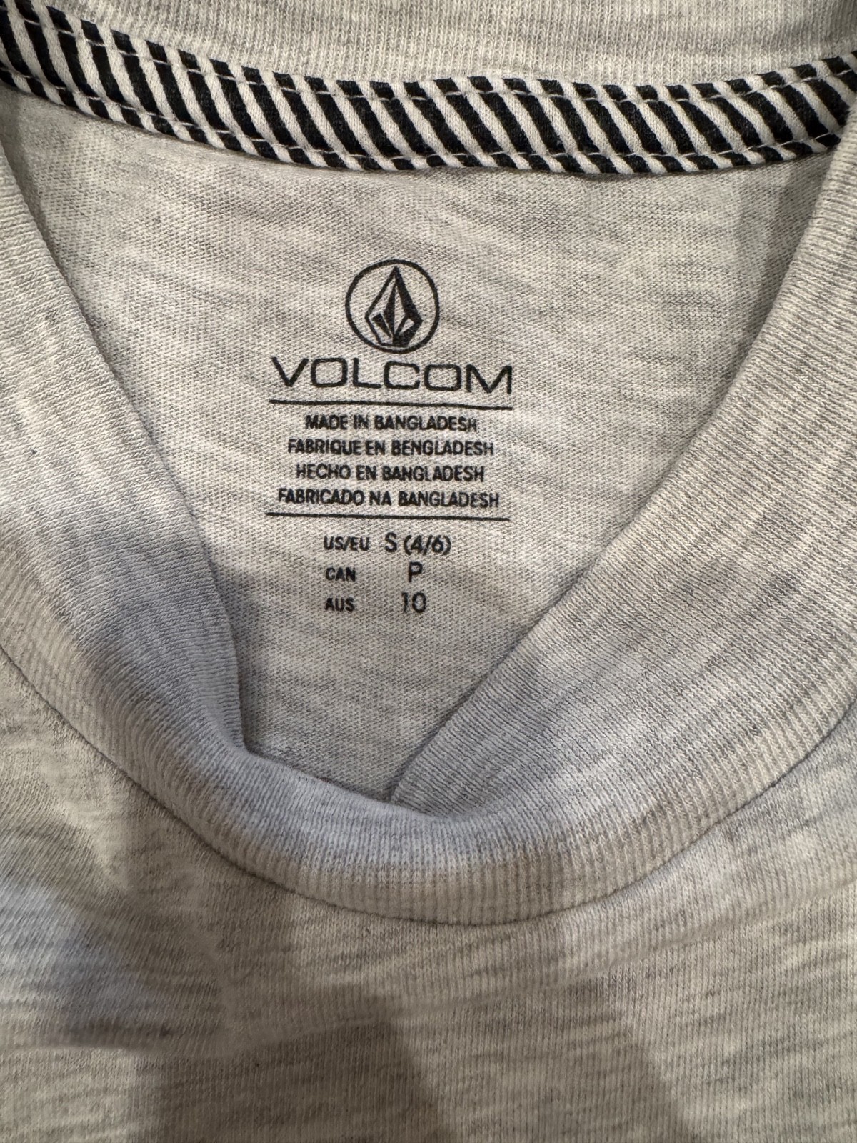 EUC, Volcom Pocket Crop T-Shirt, grey, beach, summer, size small