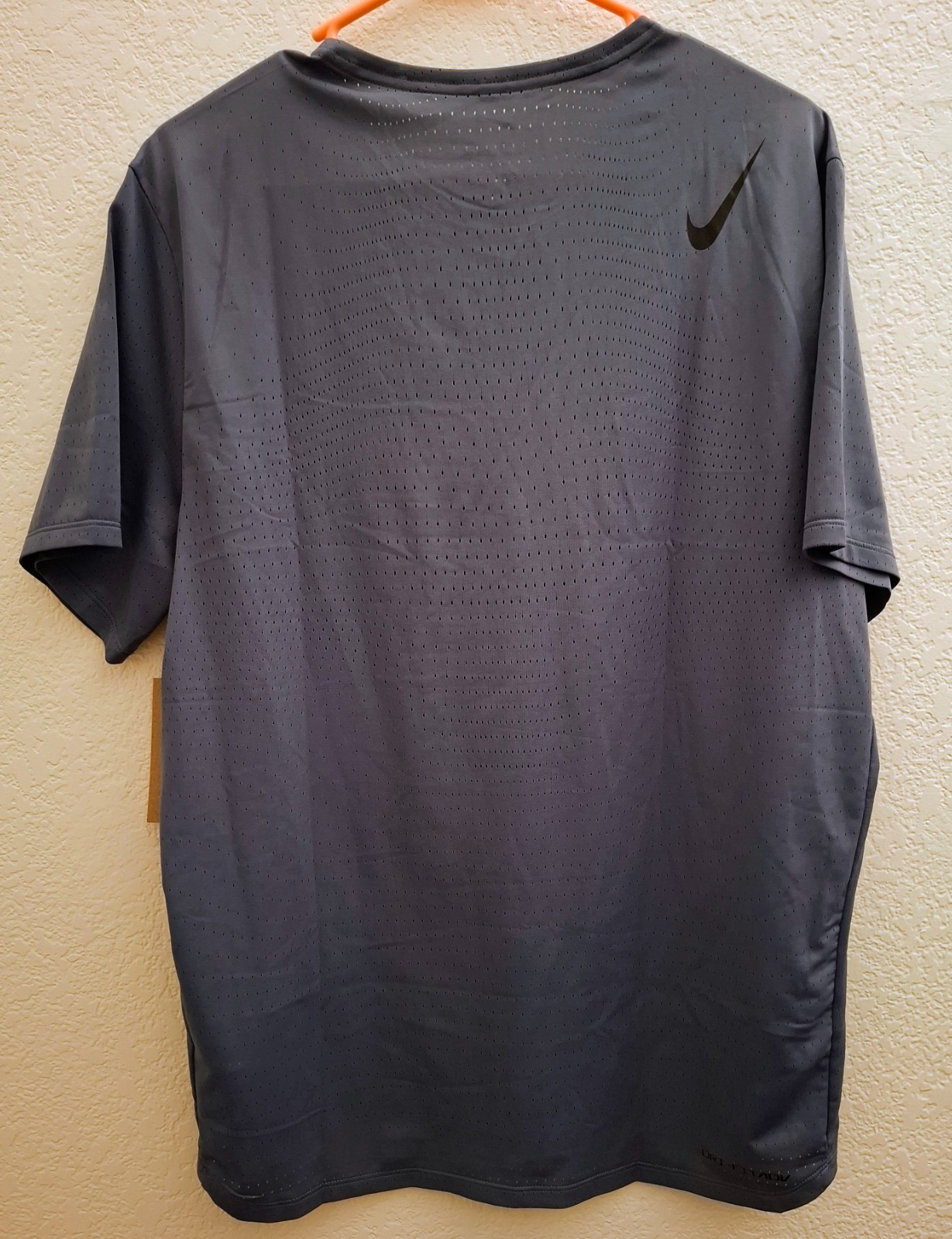 Nike, Men-M, DRI-FIT/ADV S.S. Tee, blue/black. Was$95